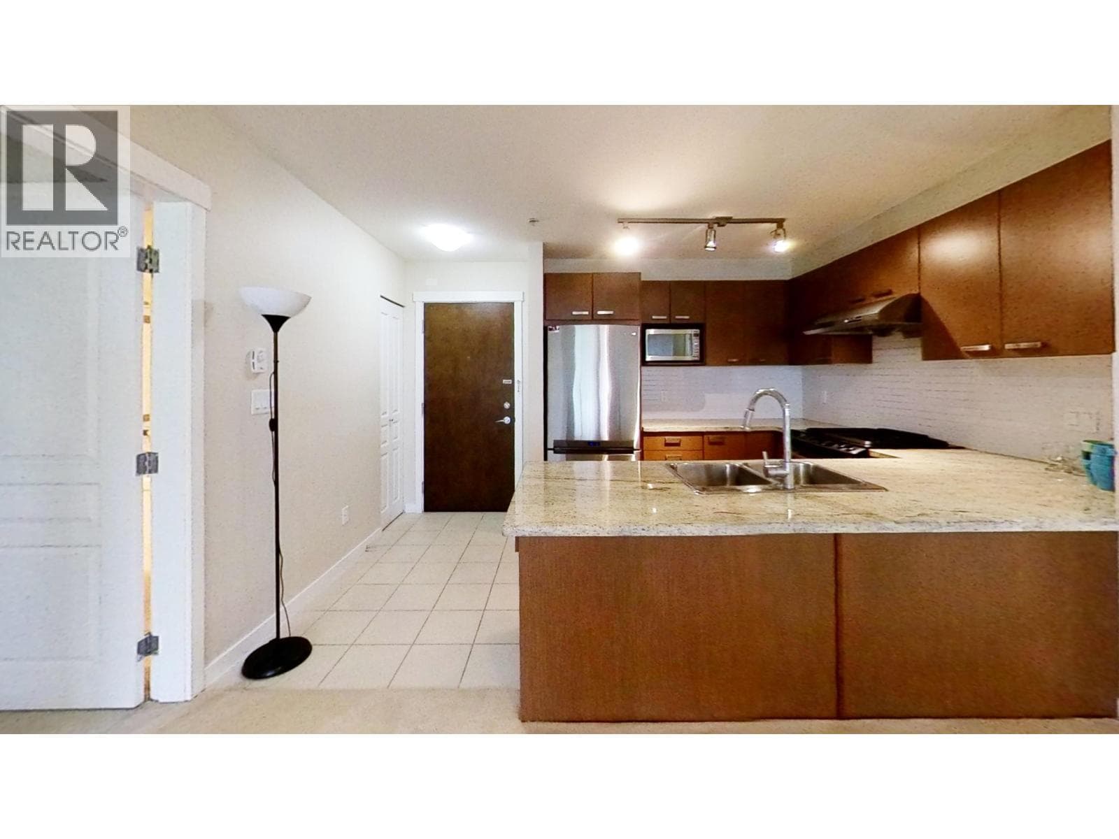 228 9399 TOMICKI STREET