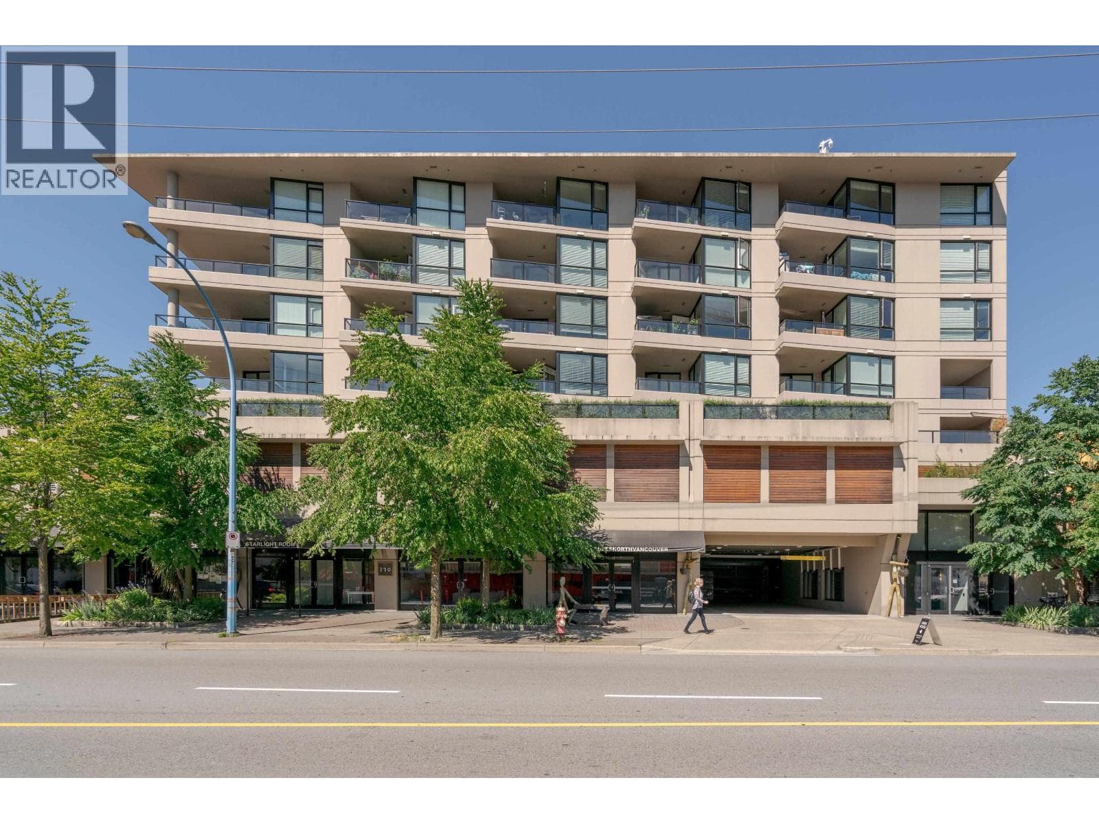 302 160 W 3RD STREET