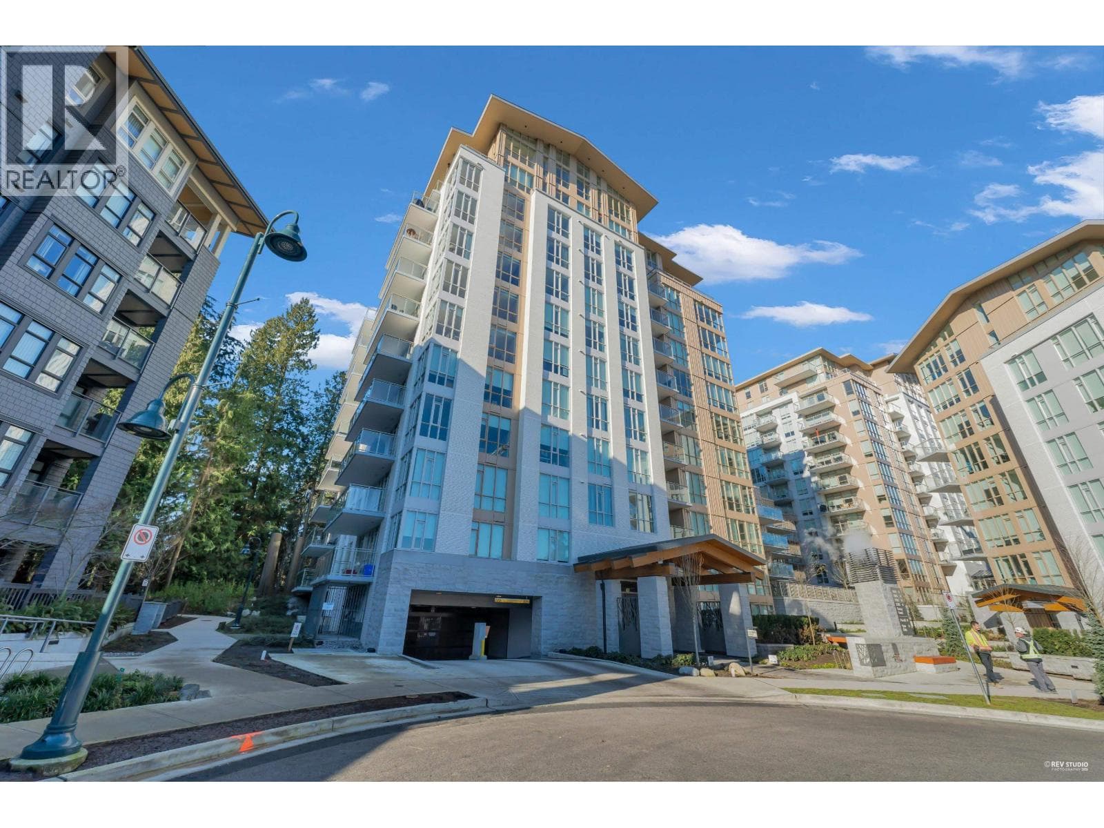 1101 2325 EMERY COURT