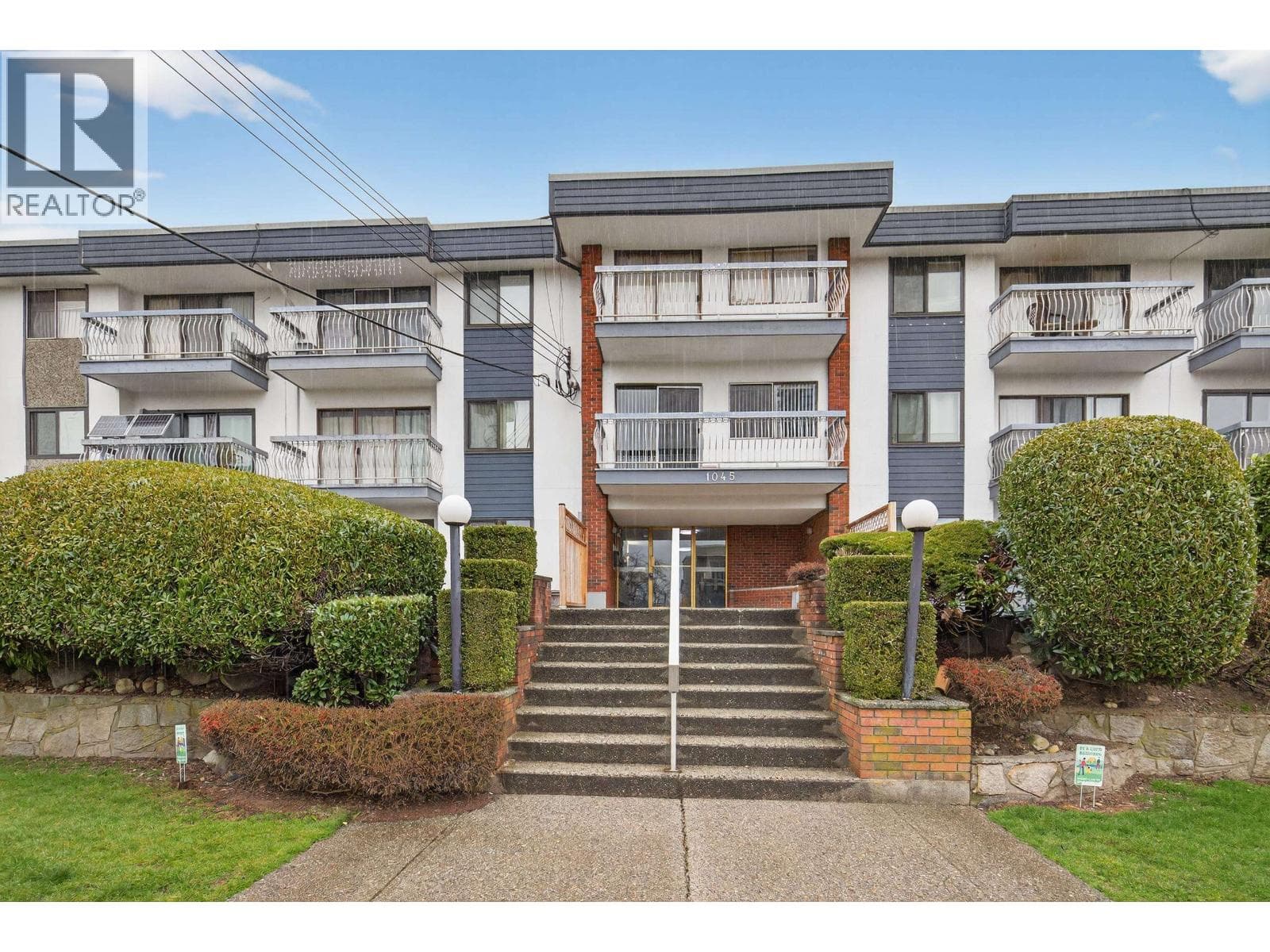 106 1045 HOWIE AVENUE