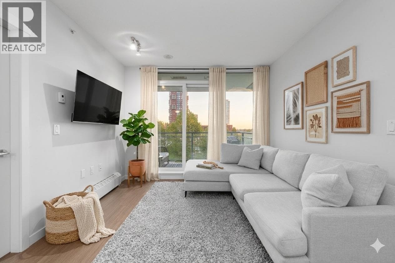 511 3281 E KENT AVENUE NORTH AVENUE