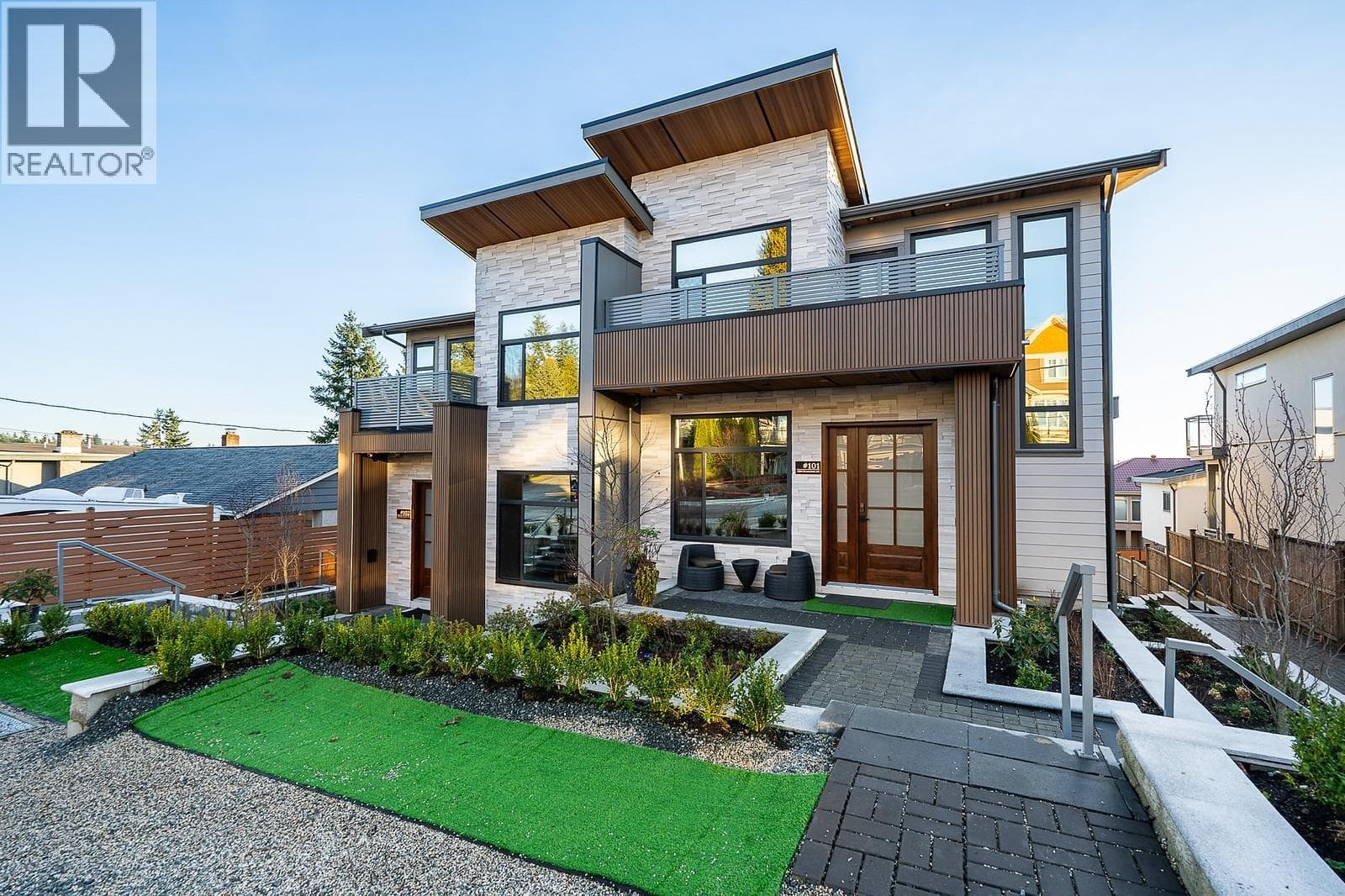 101 1204 HAMMOND AVENUE