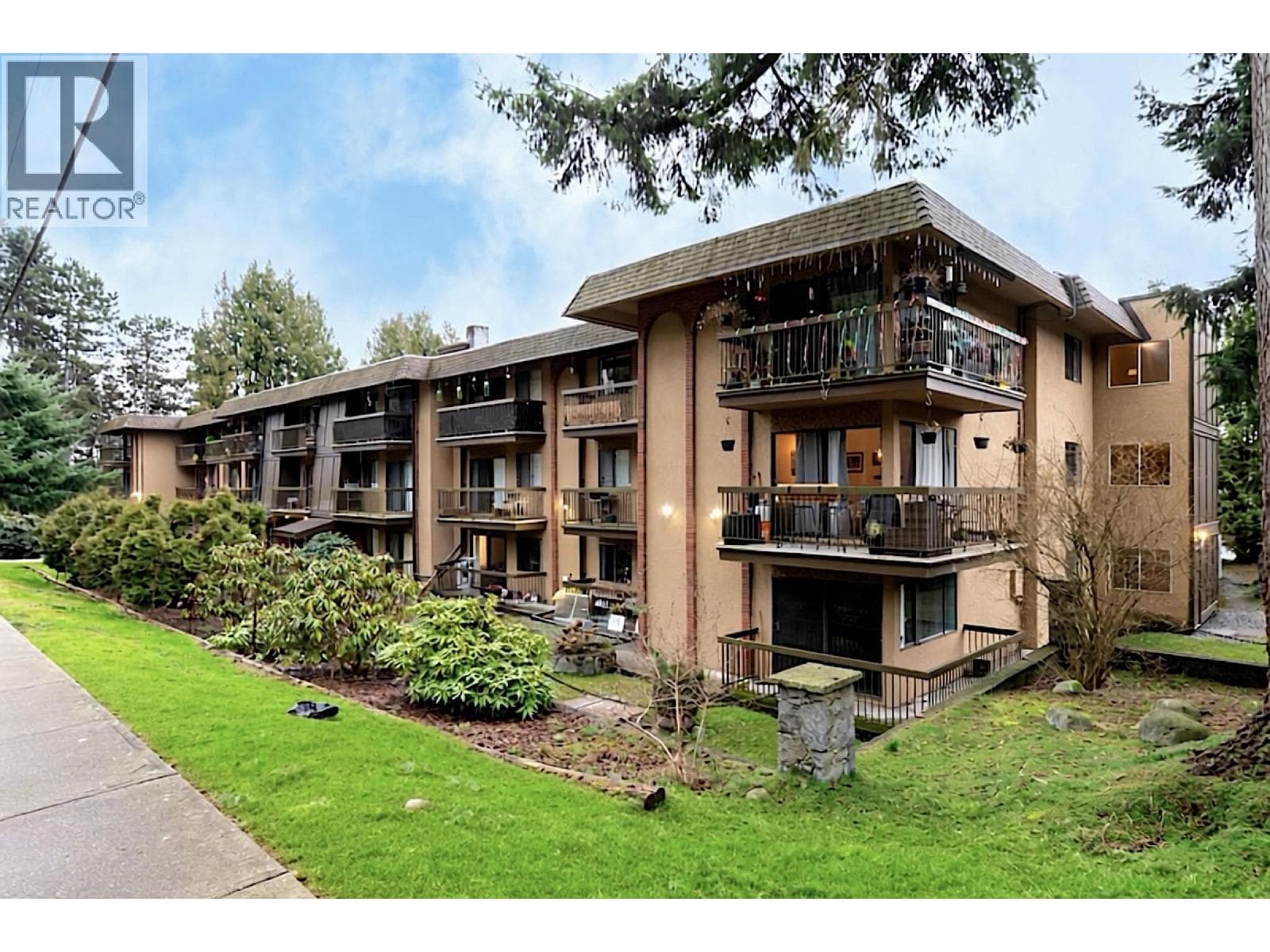 301 1000 KING ALBERT AVENUE