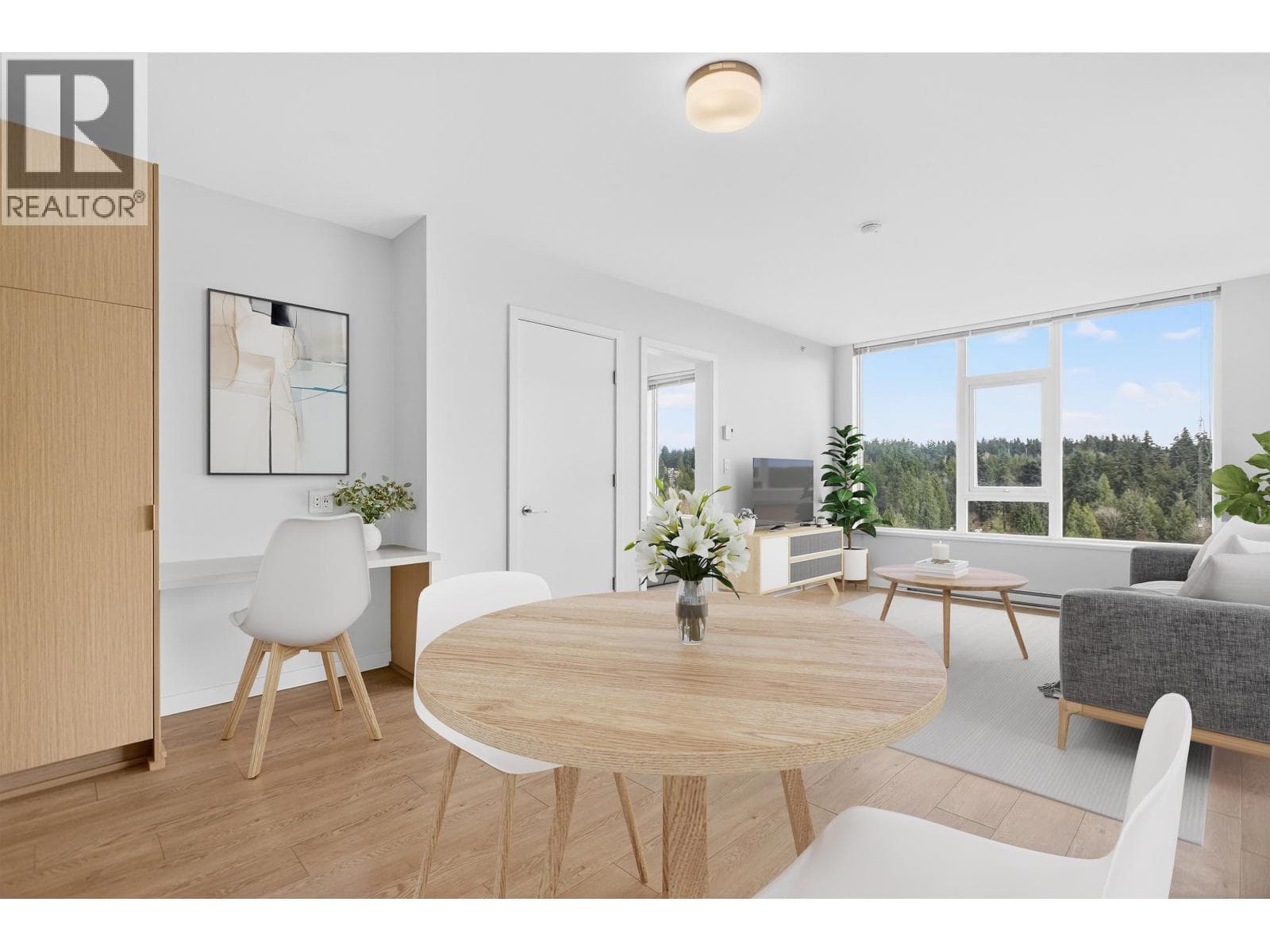 1706 530 WHITING WAY