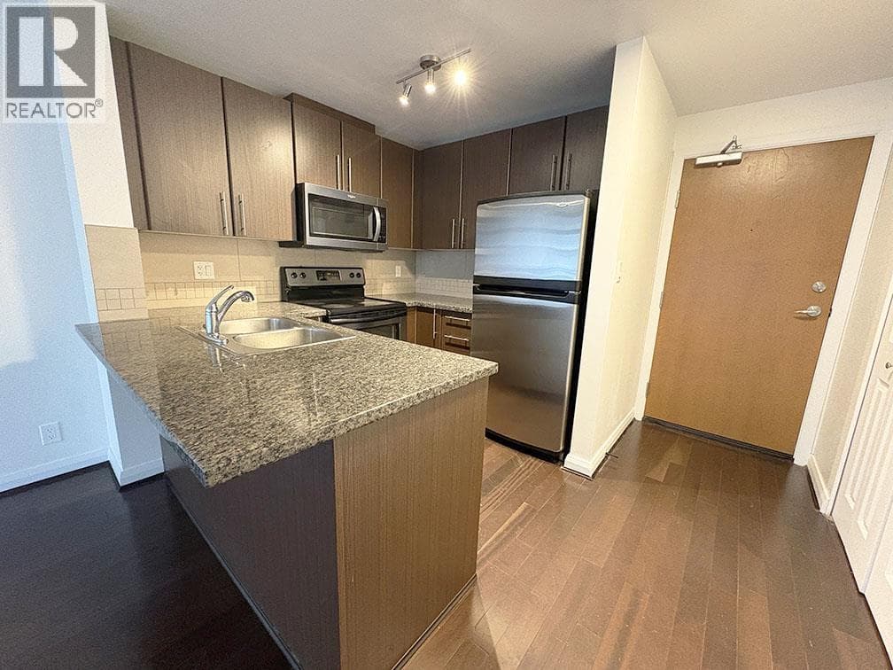 1110 892 CARNARVON STREET