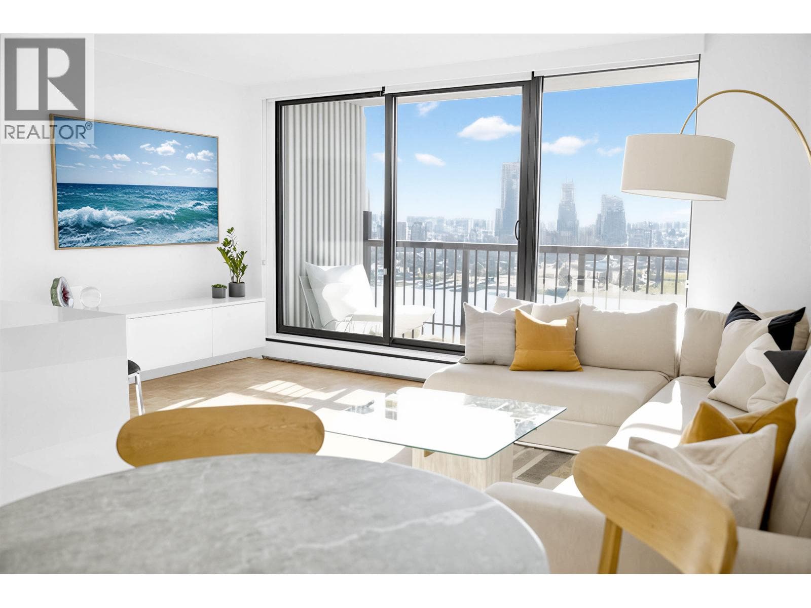 907 1330 HARWOOD STREET