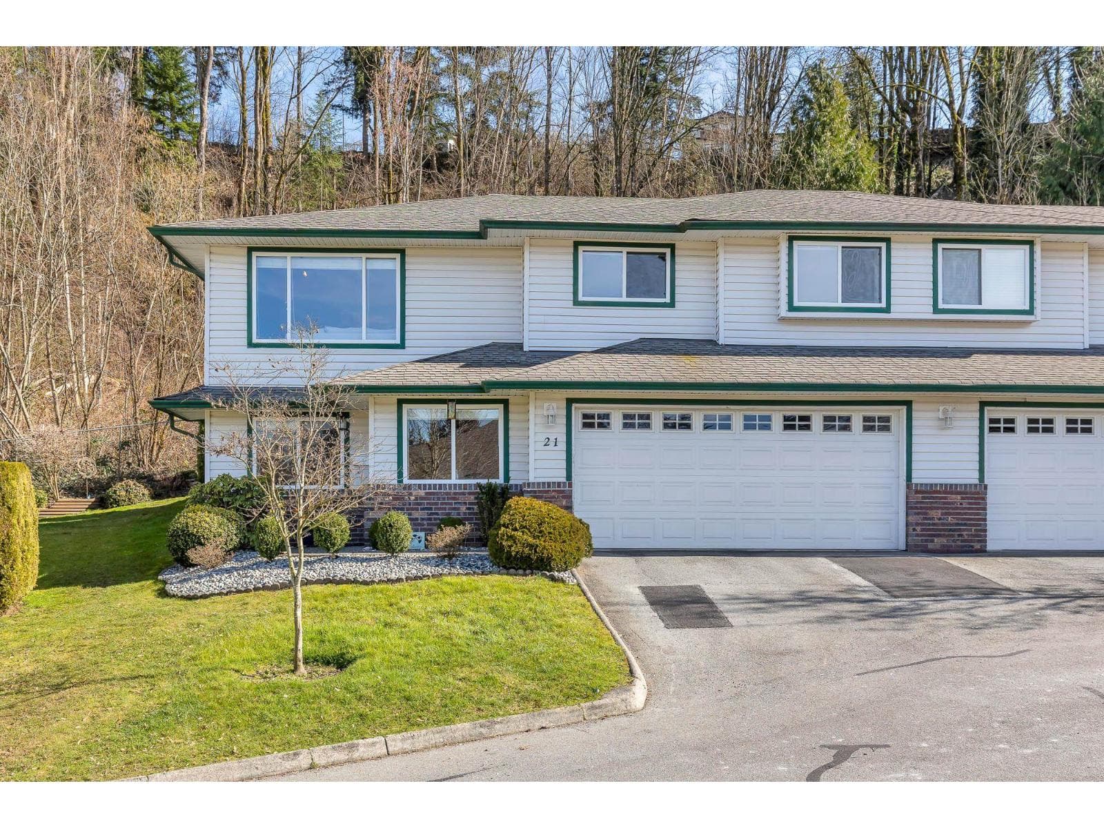 21 34250 HAZELWOOD AVENUE