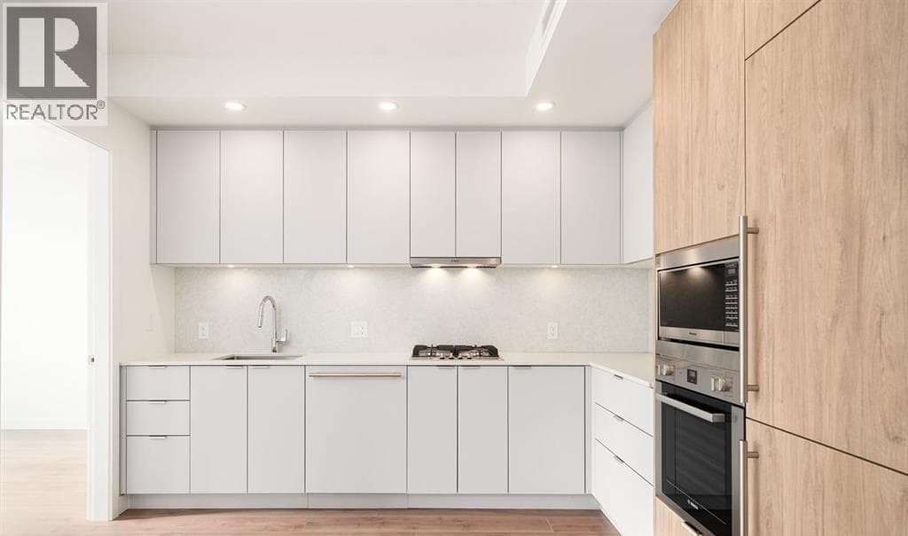 2203 537 COTTONWOOD AVENUE