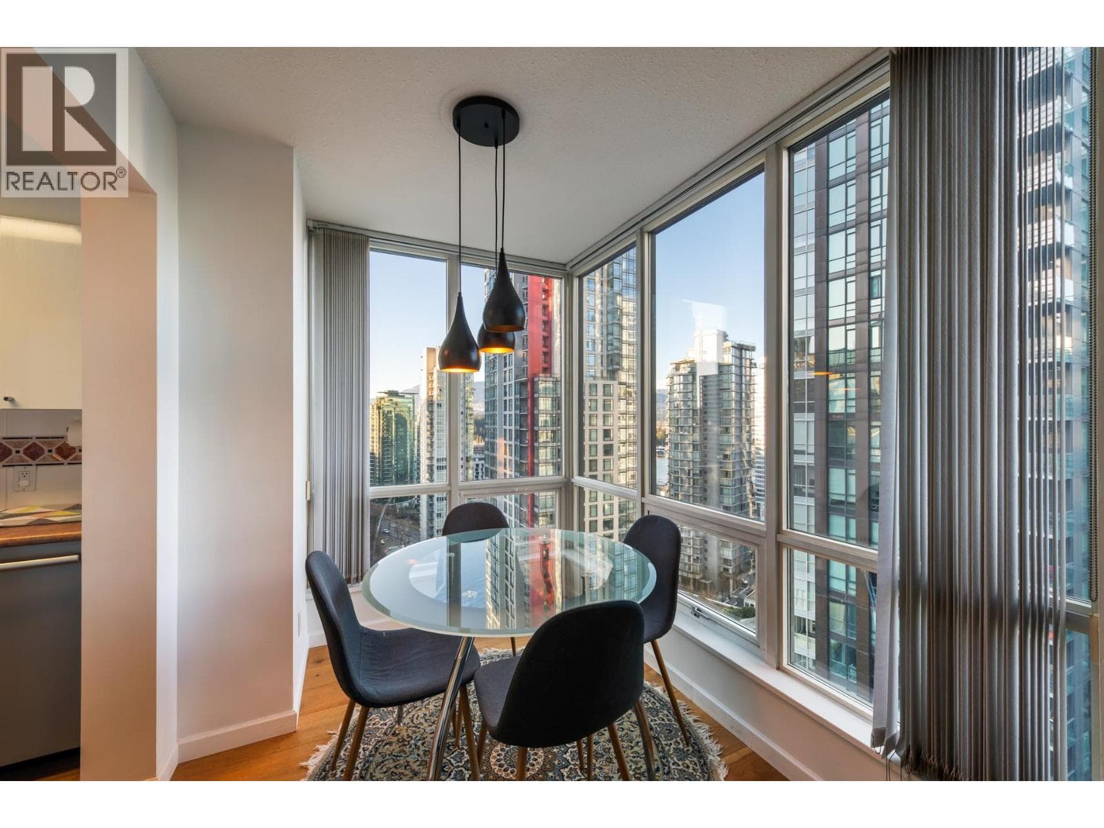 2103 1166 MELVILLE STREET