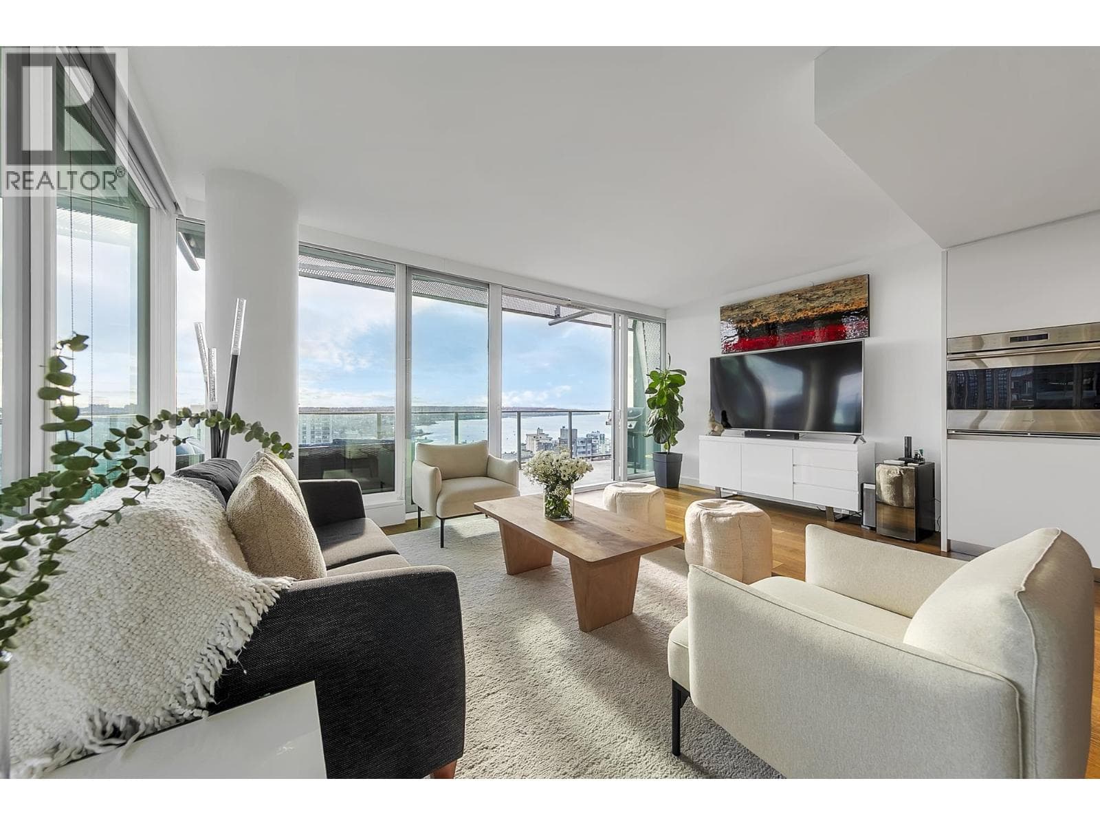 1503 1365 DAVIE STREET