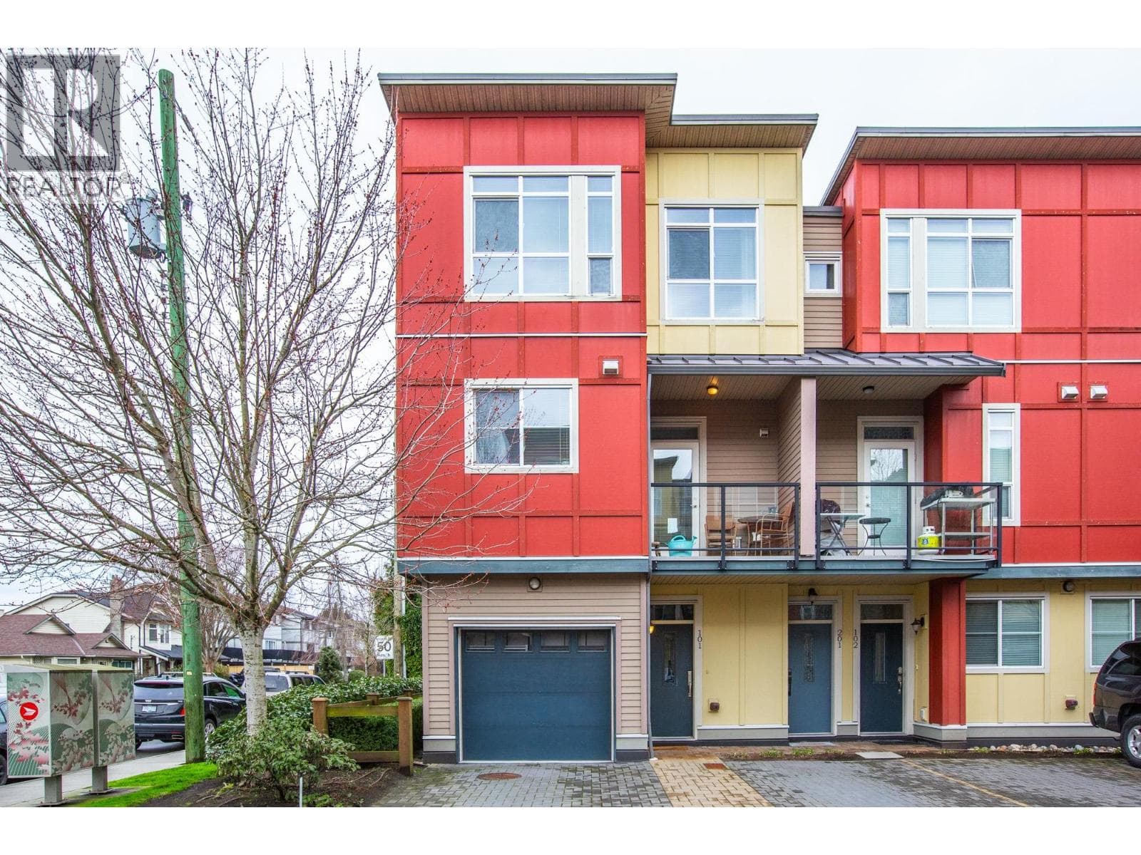 101 4808 LINDEN DRIVE