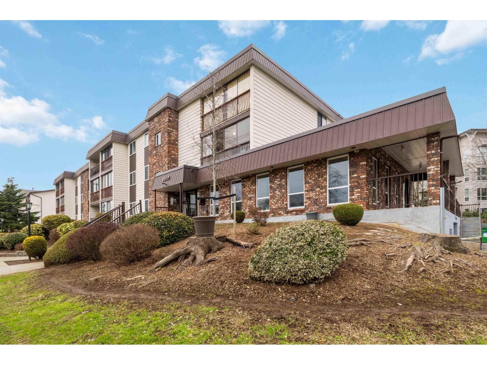 201 32119 OLD YALE ROAD