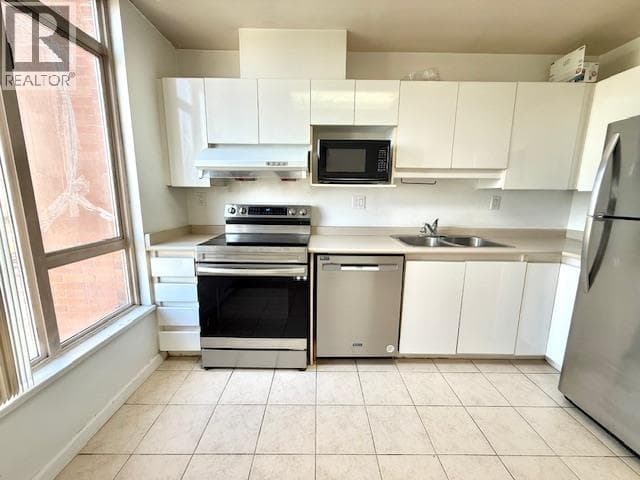 1101 4657 HAZEL STREET