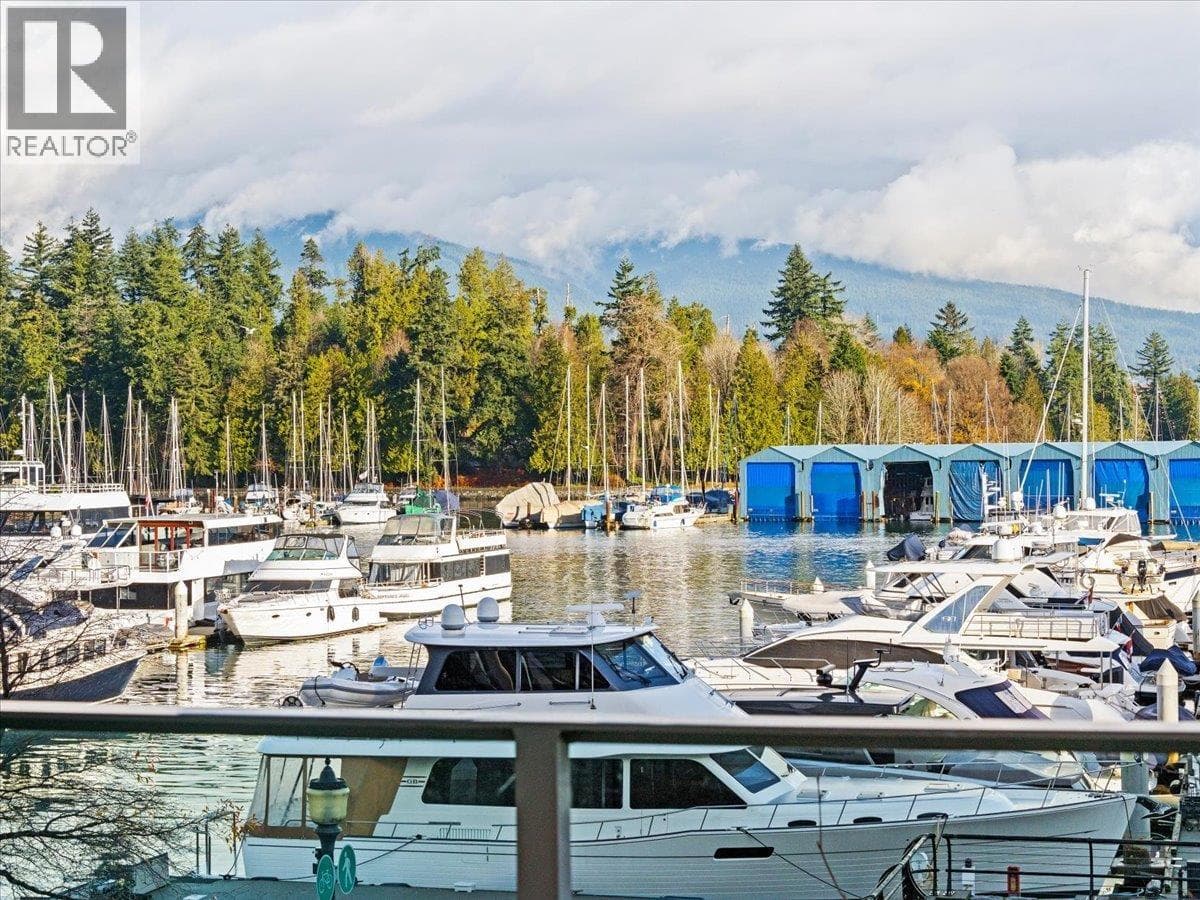 205 1717 BAYSHORE DRIVE