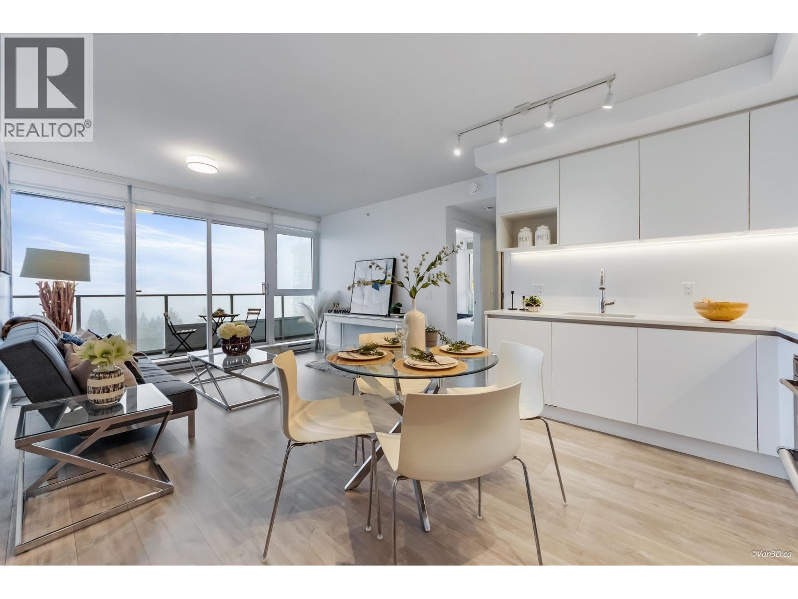 1402 525 FOSTER AVENUE