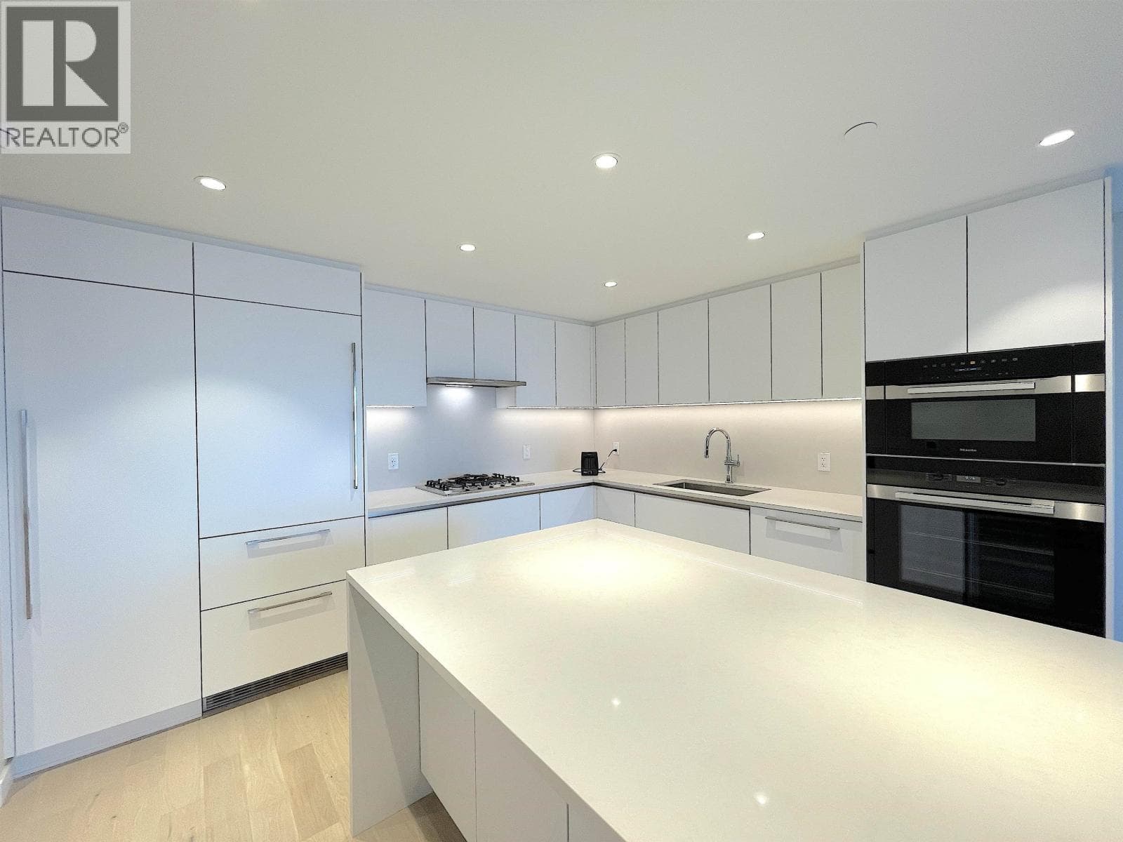 14xx 485 42ND W AVENUE