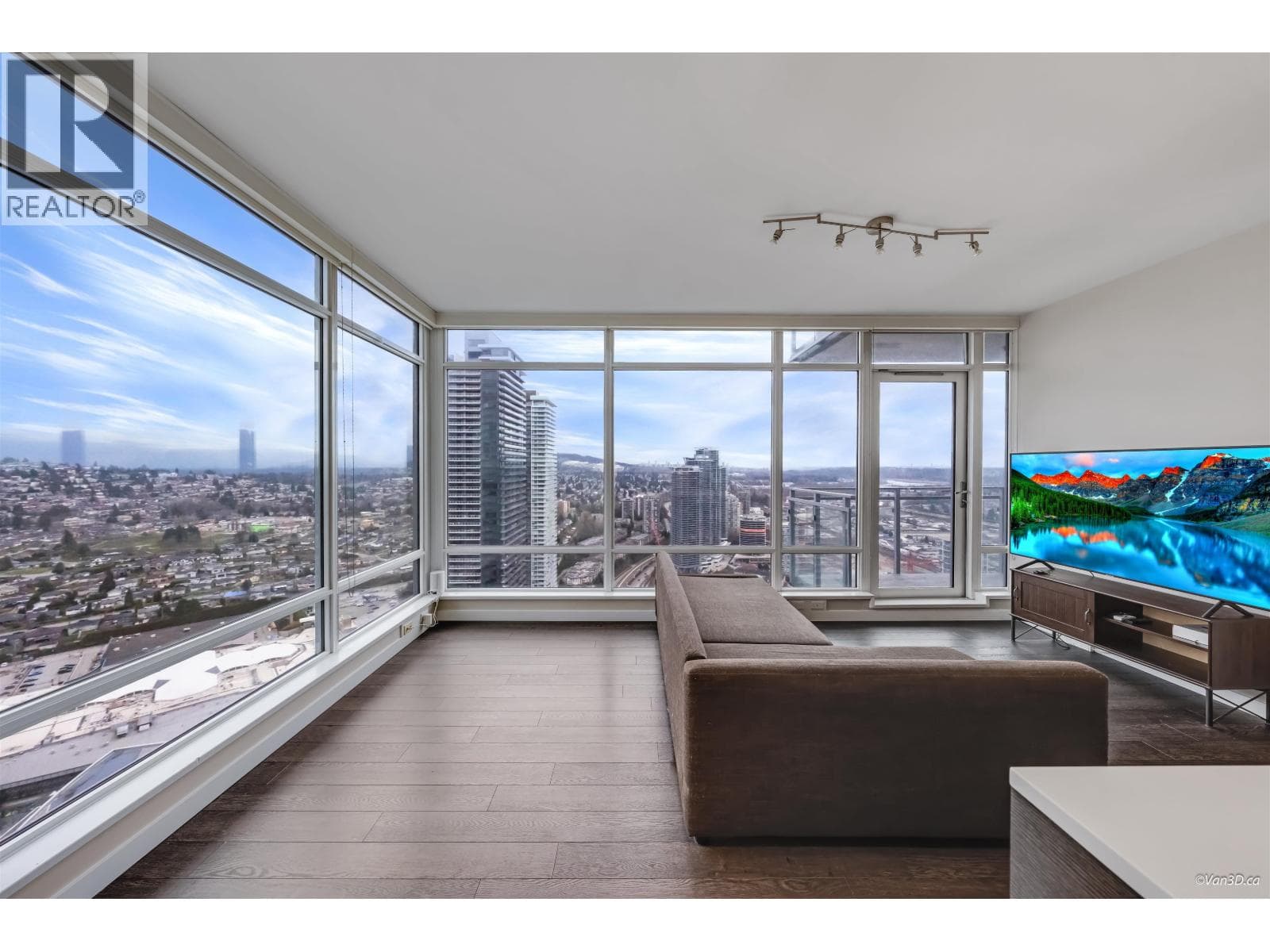 4205 4485 SKYLINE DRIVE