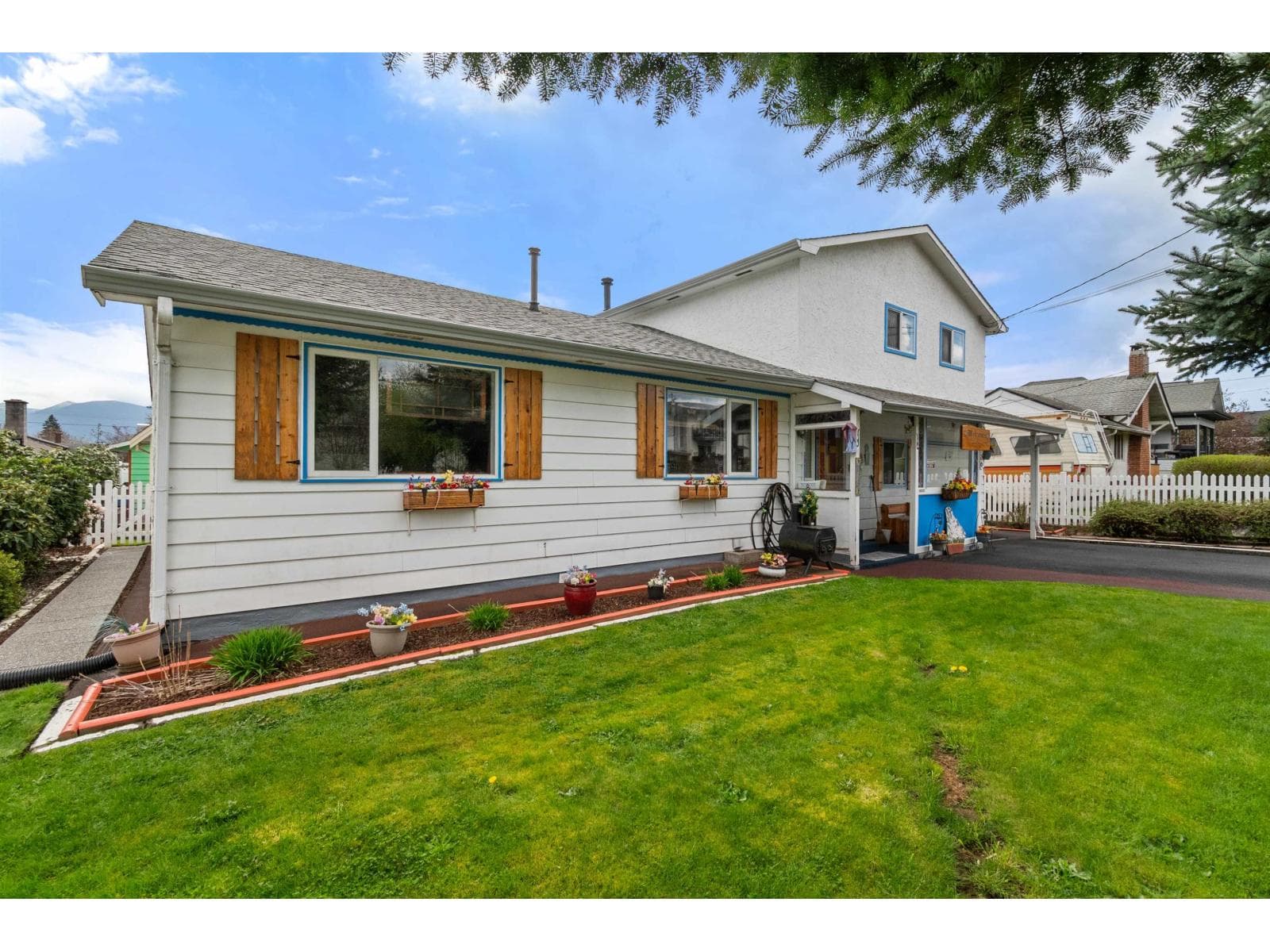 46186 GORE AVENUE, Chilliwack Proper East