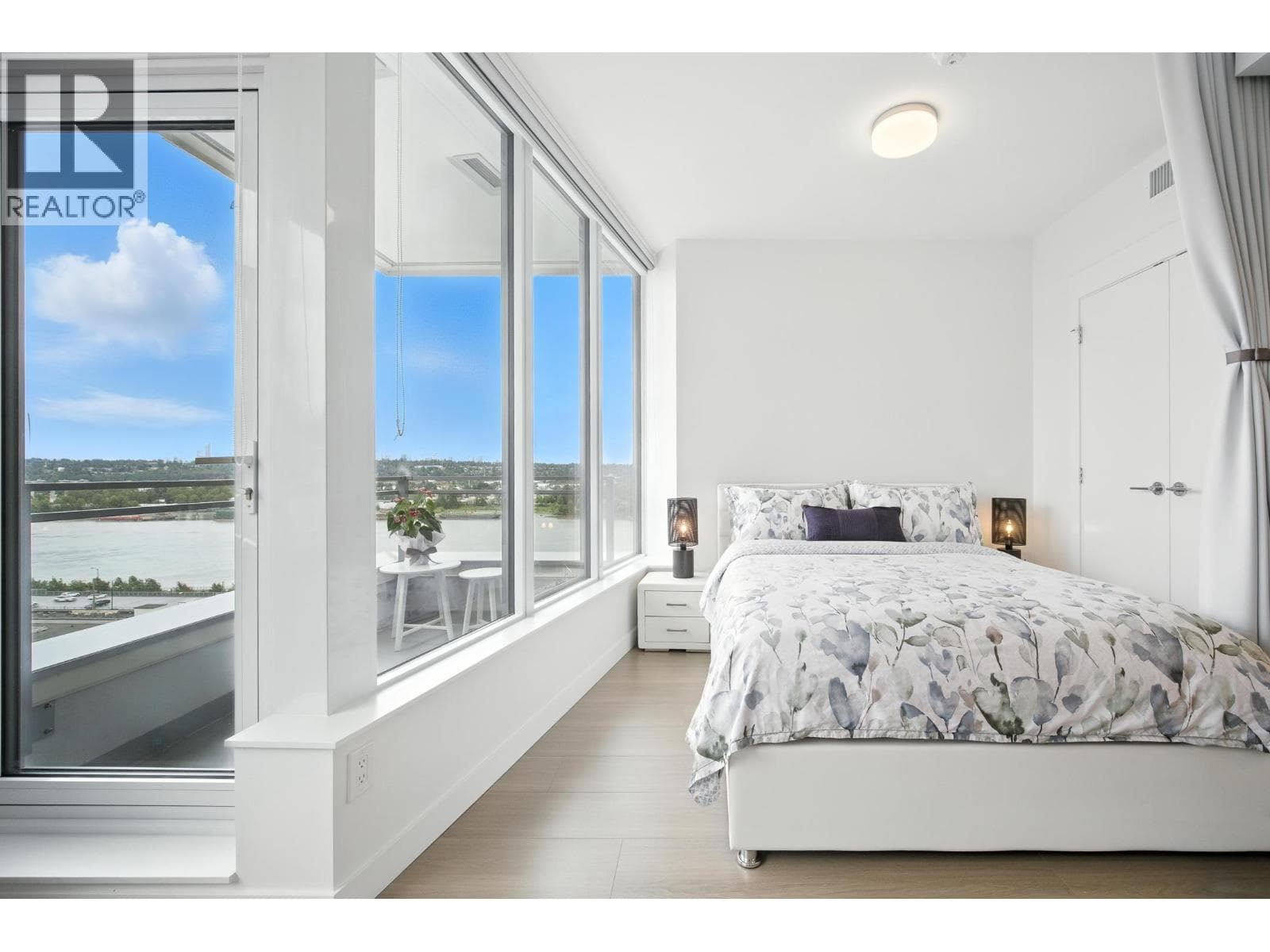 1207 618 CARNARVON STREET