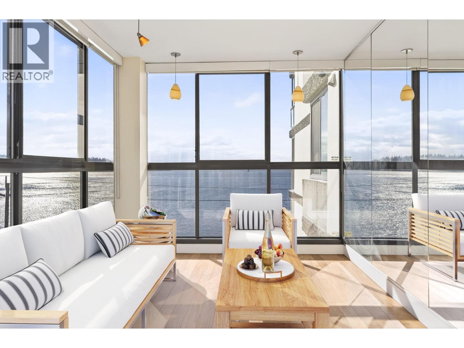 203 2090 ARGYLE AVENUE