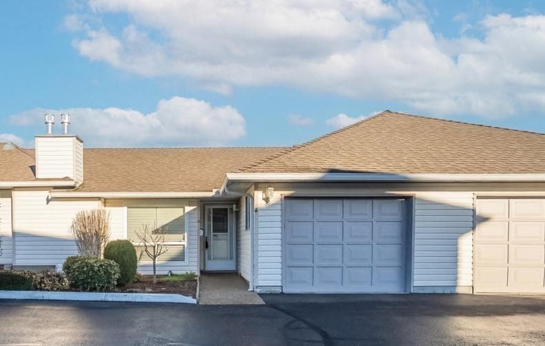 3 32640 MURRAY AVENUE