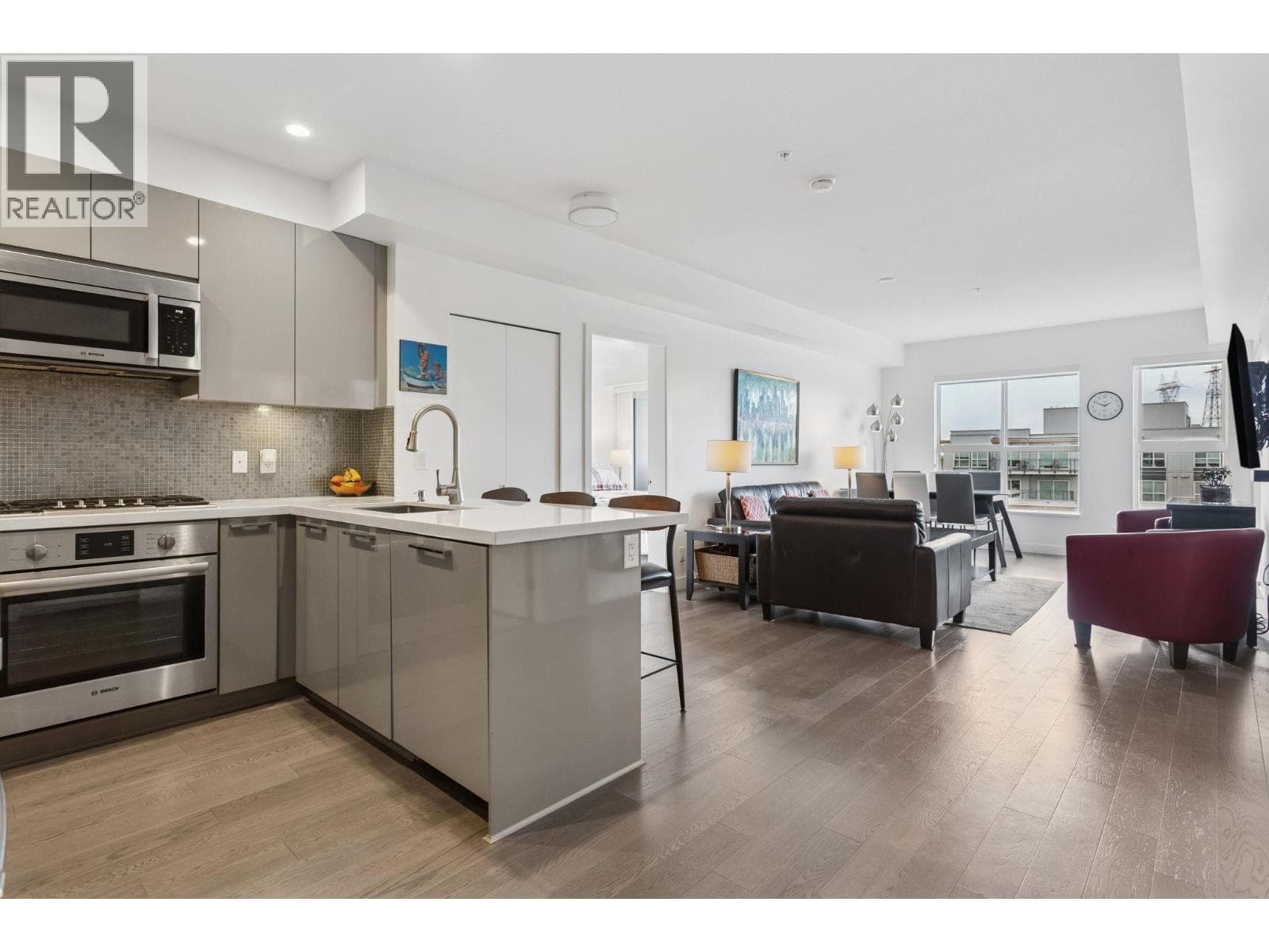 609 10177 RIVER DRIVE