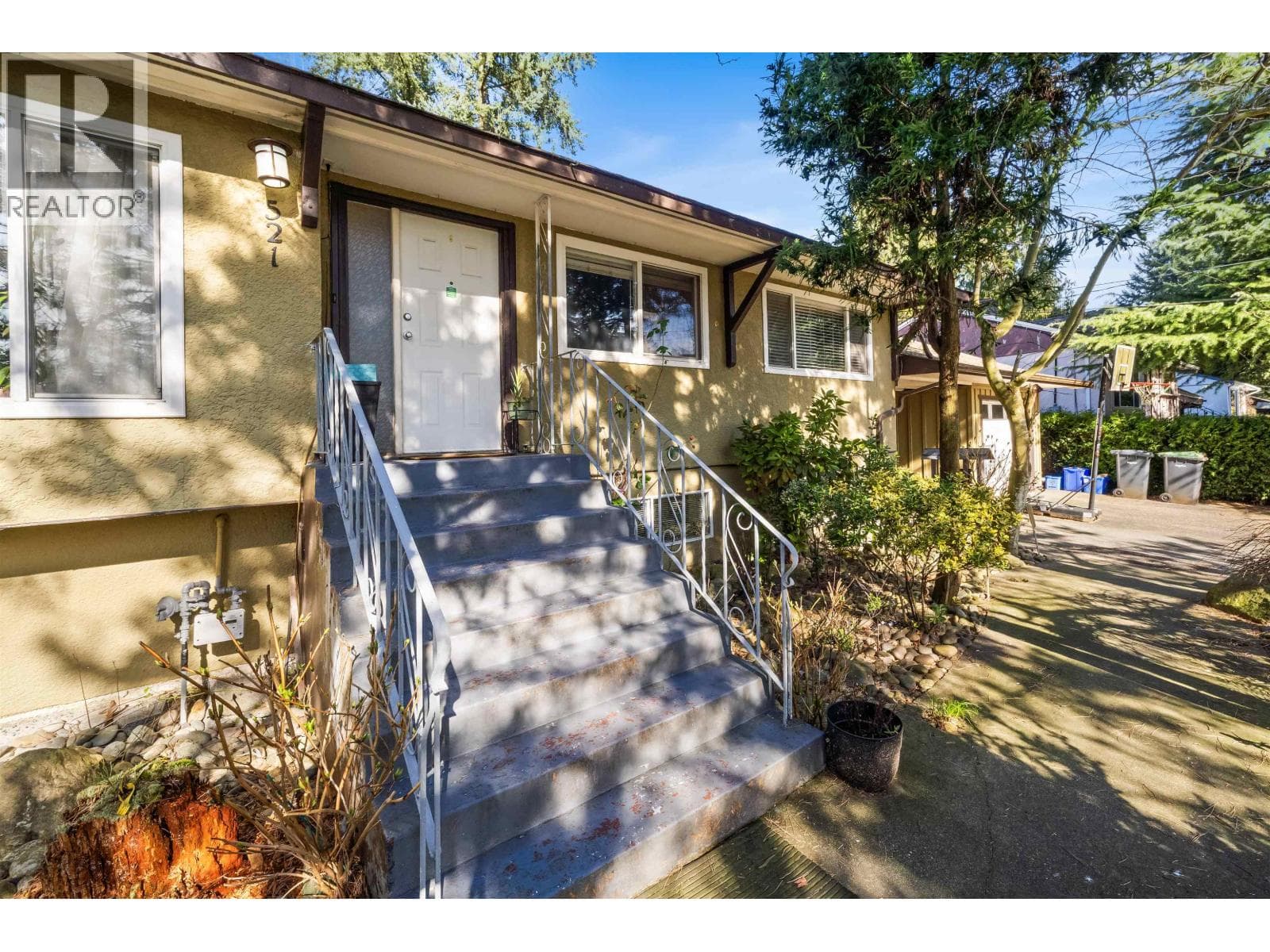 521 BROOKMERE AVENUE