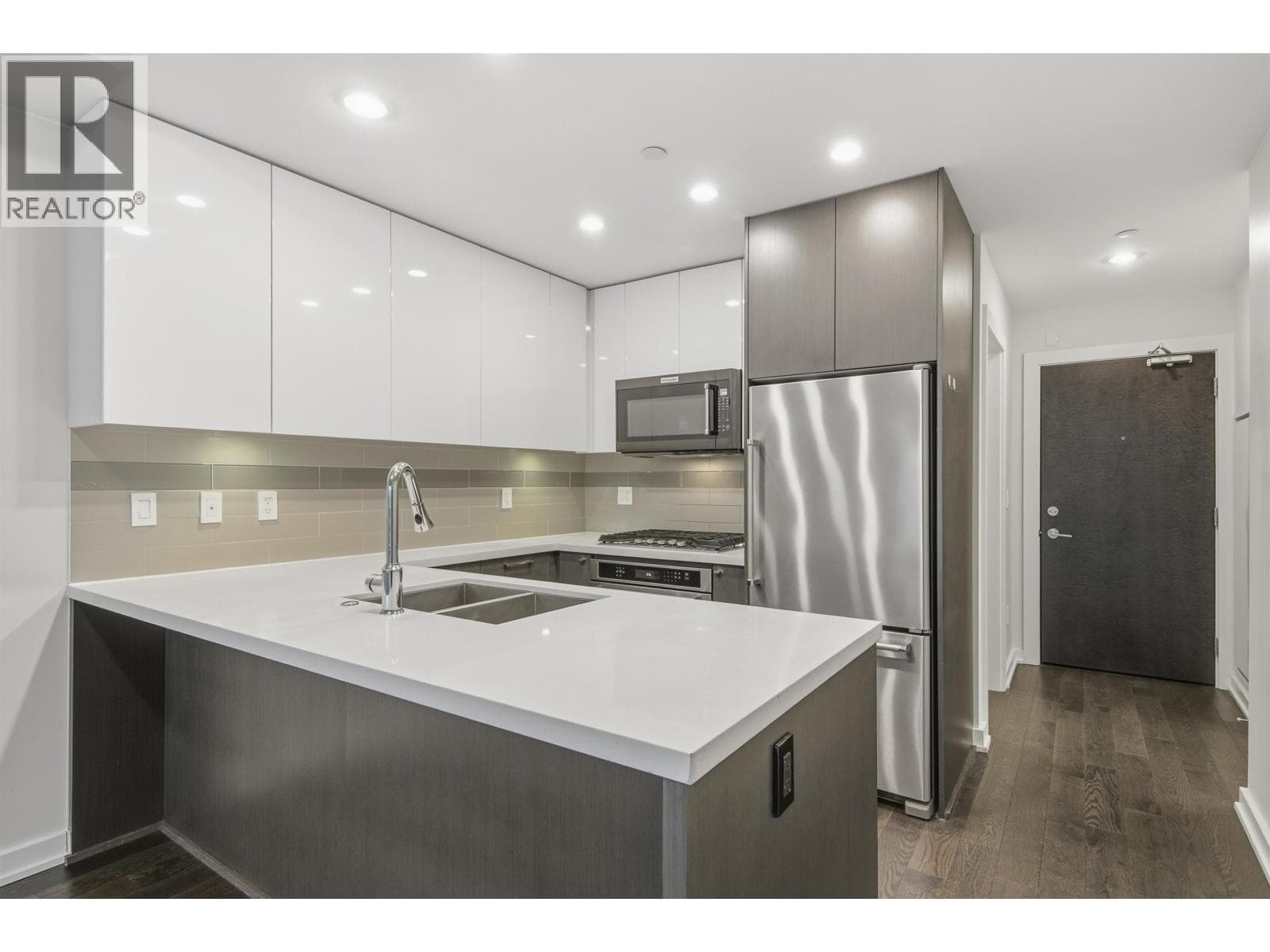 102 5311 CEDARBRIDGE WAY