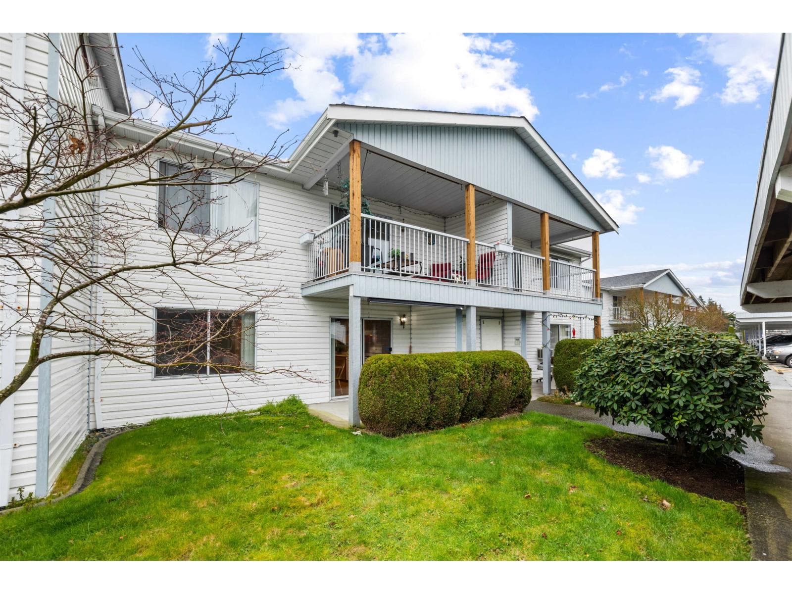 5 32691 GARIBALDI DRIVE