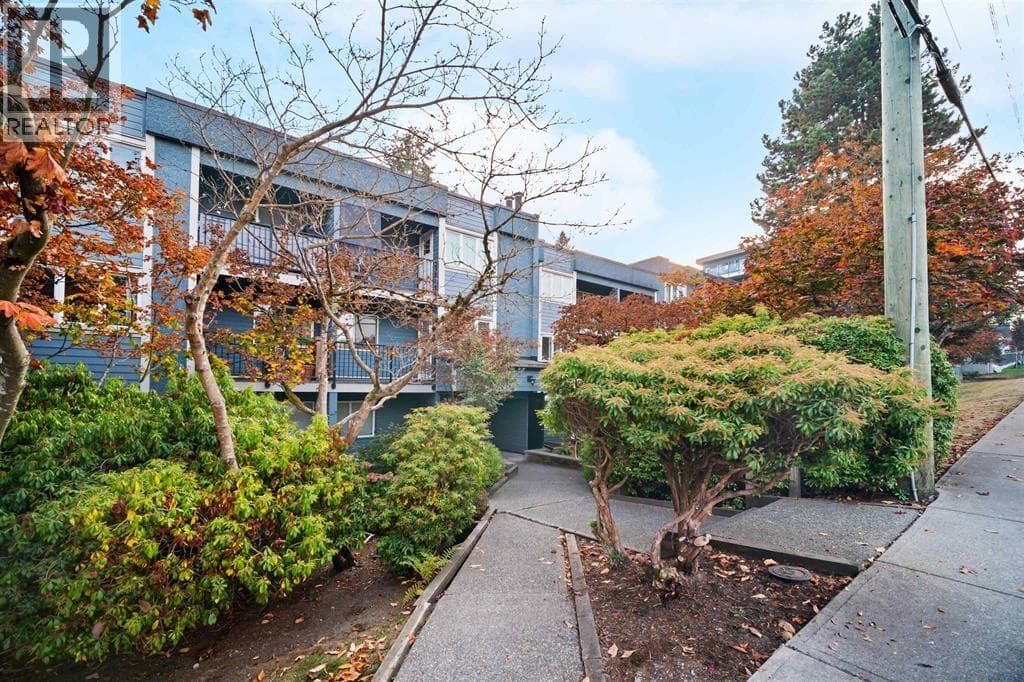 210 1122 KING ALBERT AVENUE