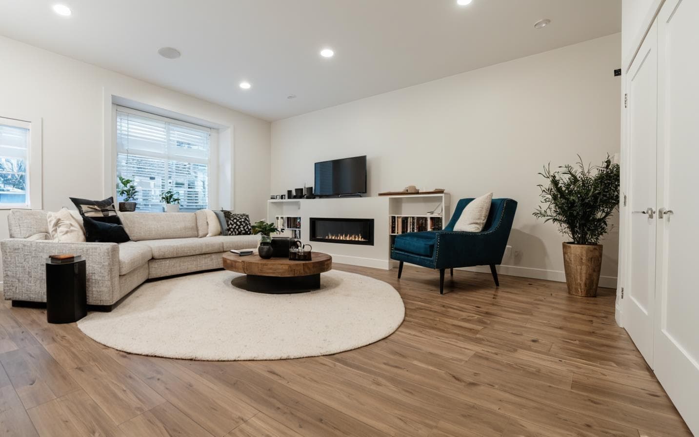 16 5960 142ND STREET