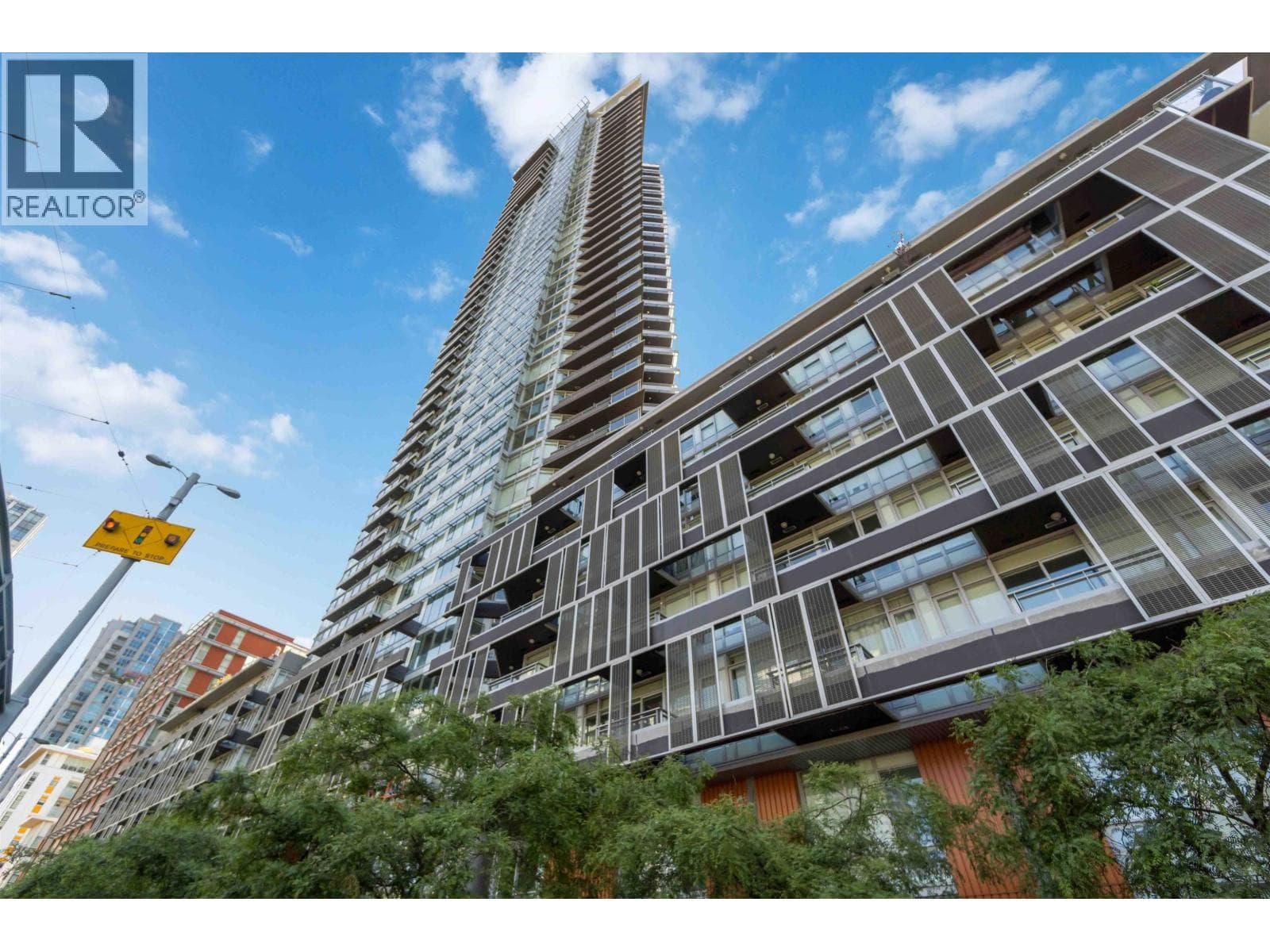 1205 1372 SEYMOUR STREET