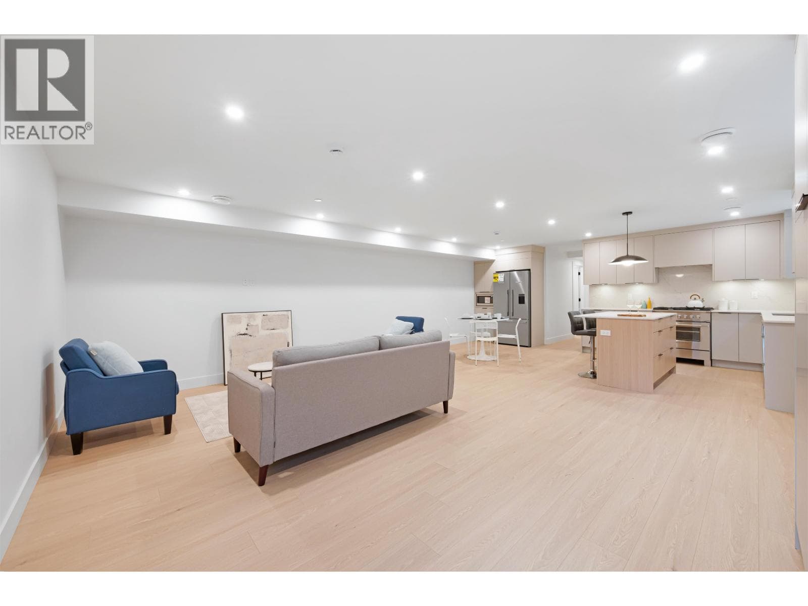 1 4855 VENABLES STREET