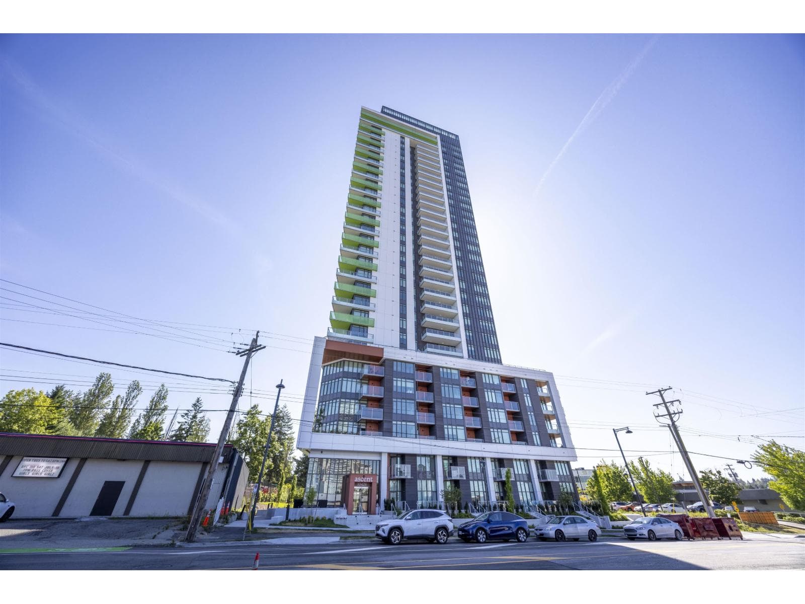 1204 10428 WHALLEY BOULEVARD