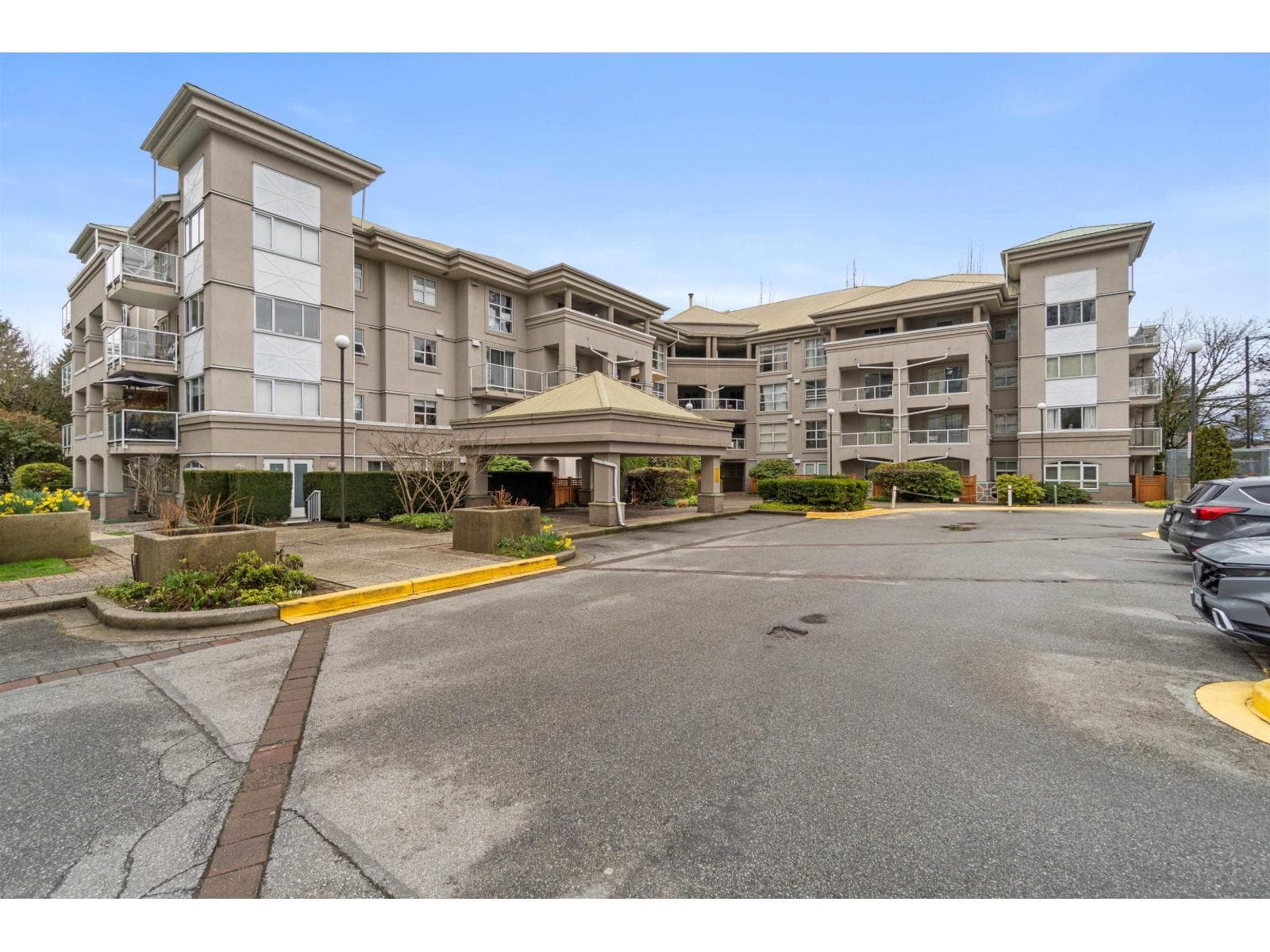 401 10533 UNIVERSITY DRIVE