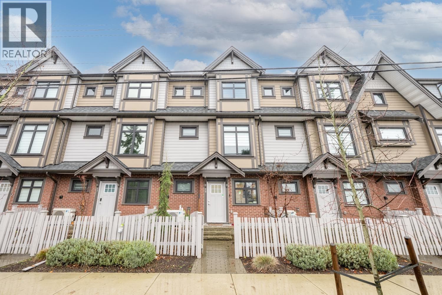 18 9633 STEVESTON HIGHWAY