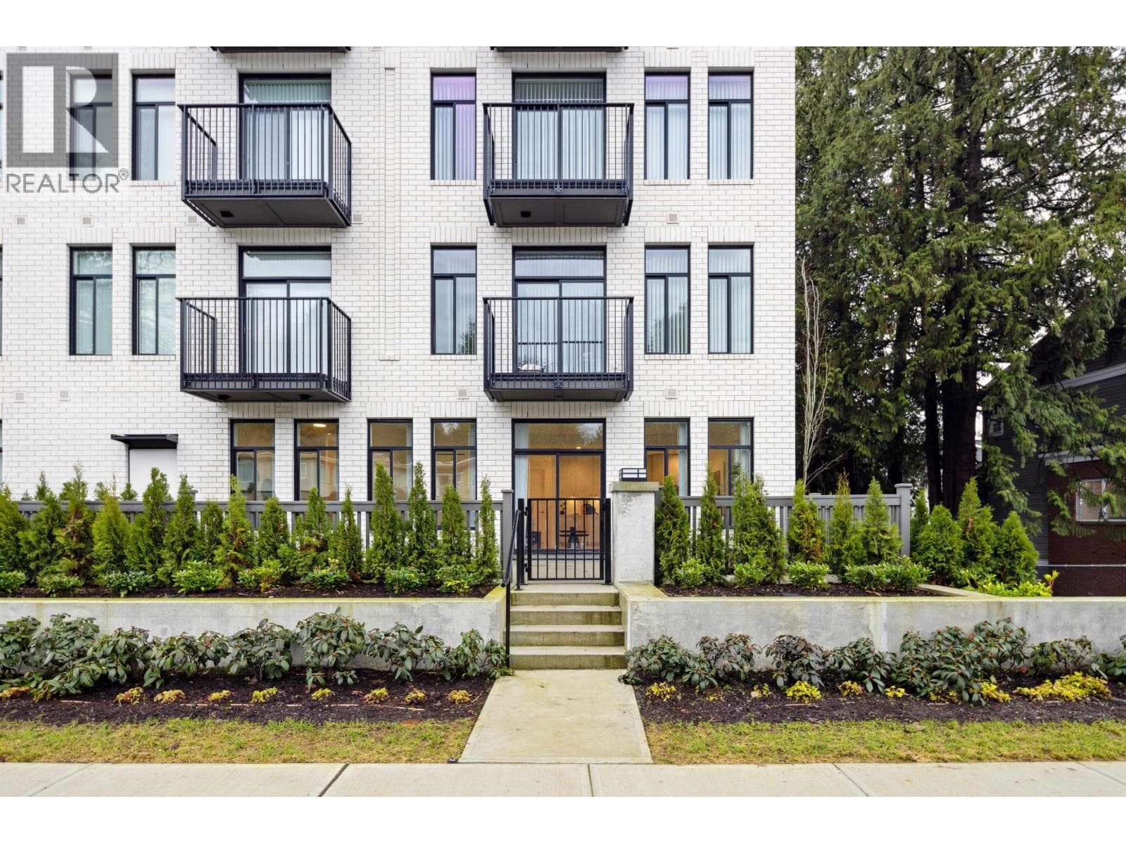 108 708 EDGAR AVENUE