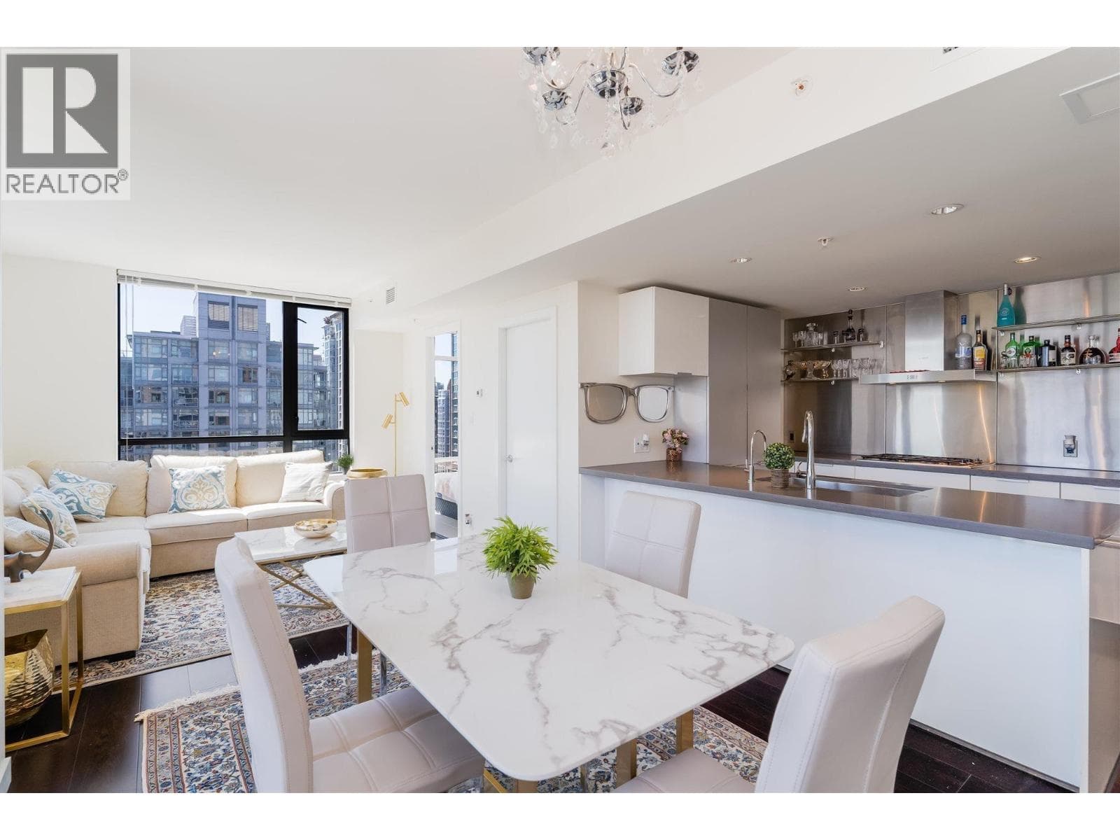 1901 788 RICHARD STREET