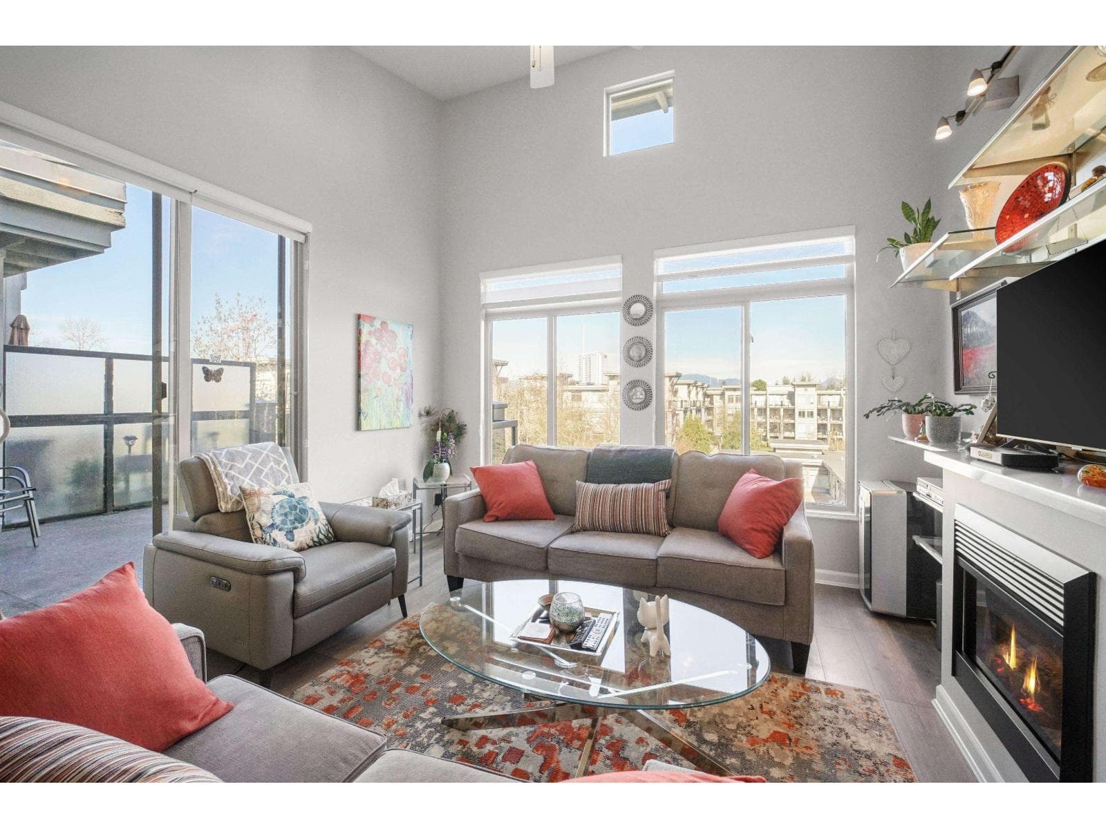 417 15385 101A AVENUE