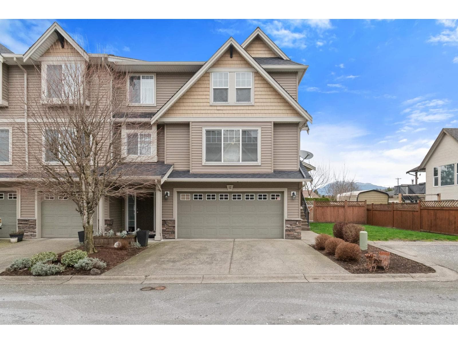 12 9232 WOODBINE STREET, Chilliwack Proper East