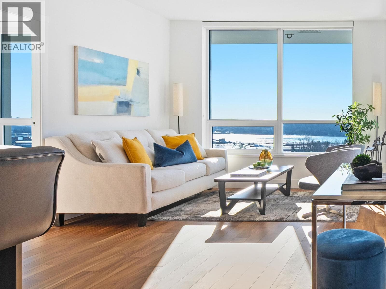 2004 1632 LIONS GATE LANE