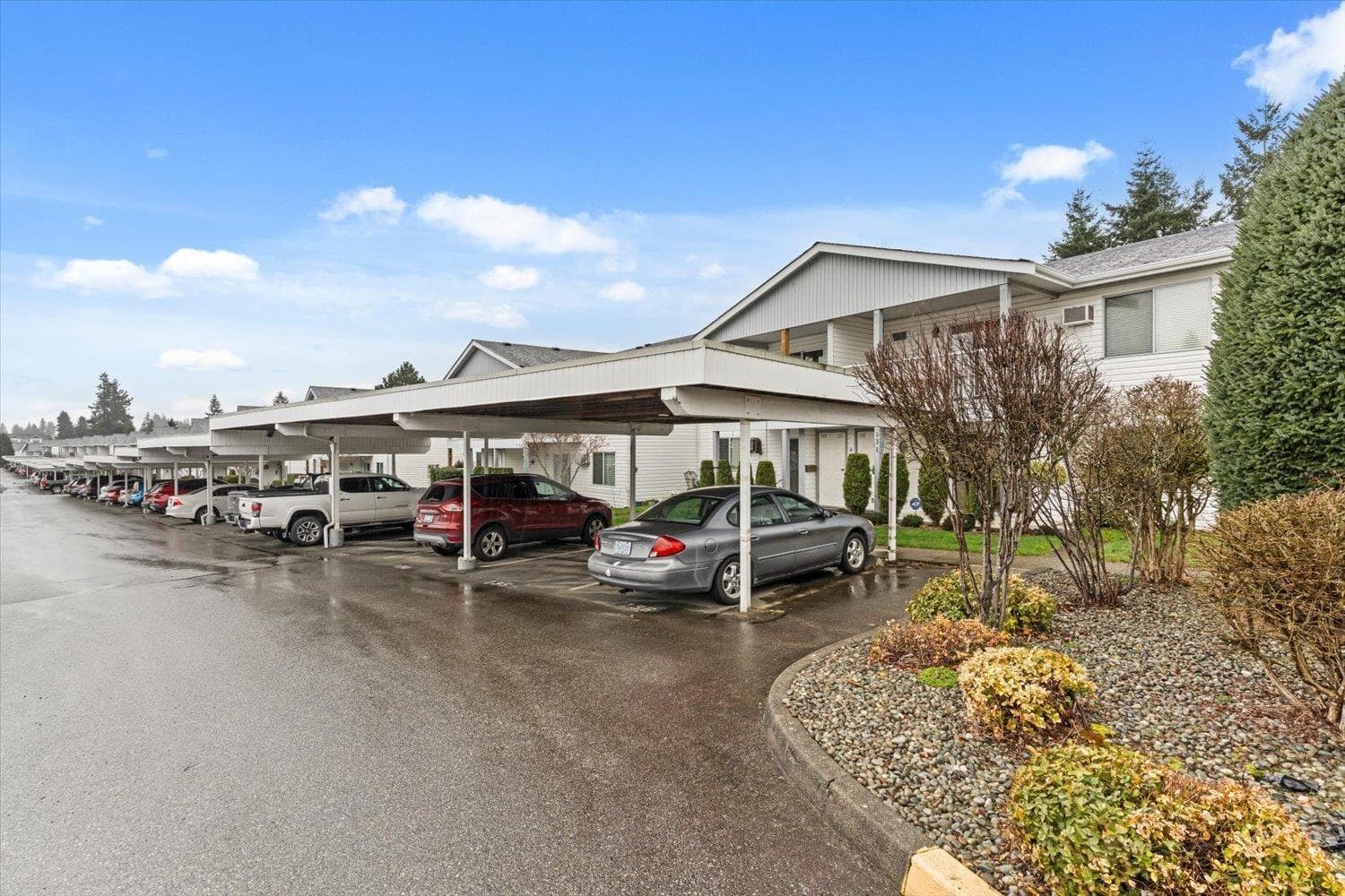 131 32691 GARIBALDI DRIVE