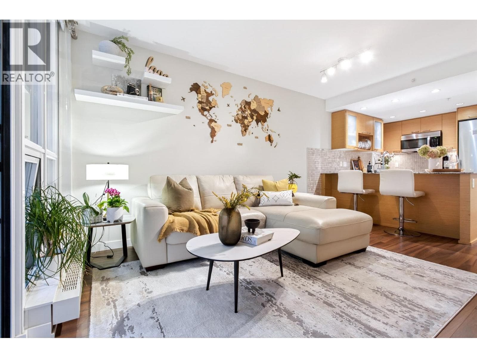 413 135 E 17TH STREET