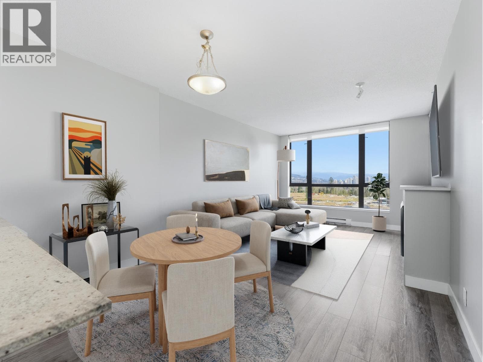 2201 400 CAPILANO ROAD