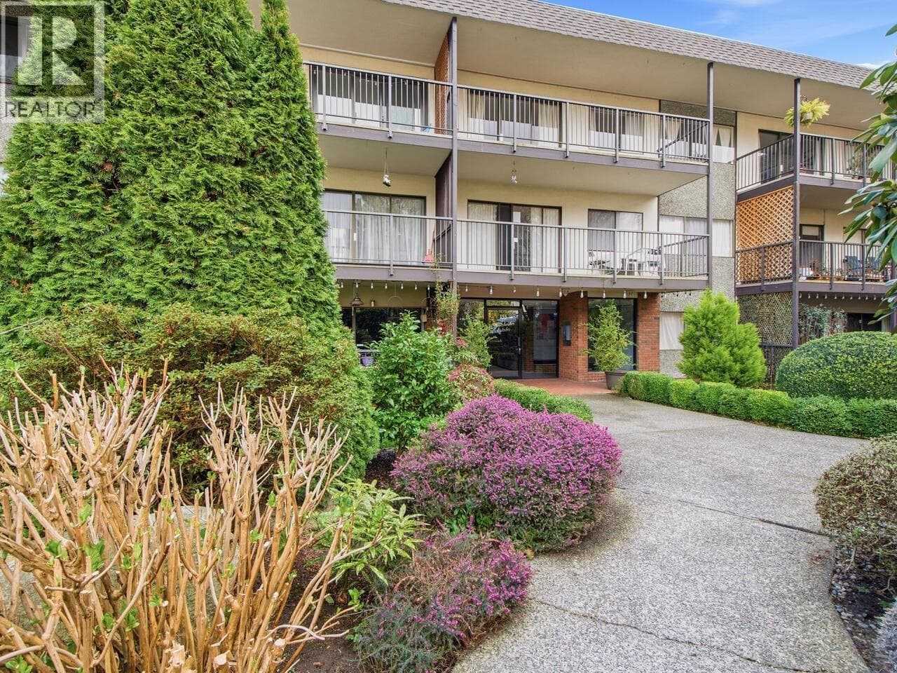 315 155 E 5TH STREET