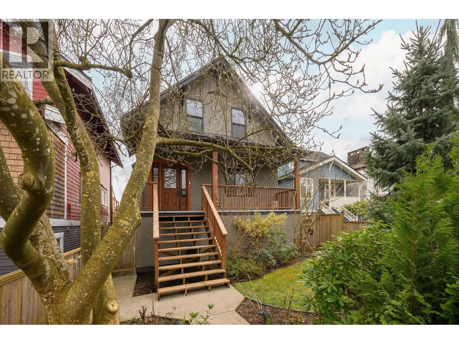 2834 E GEORGIA STREET