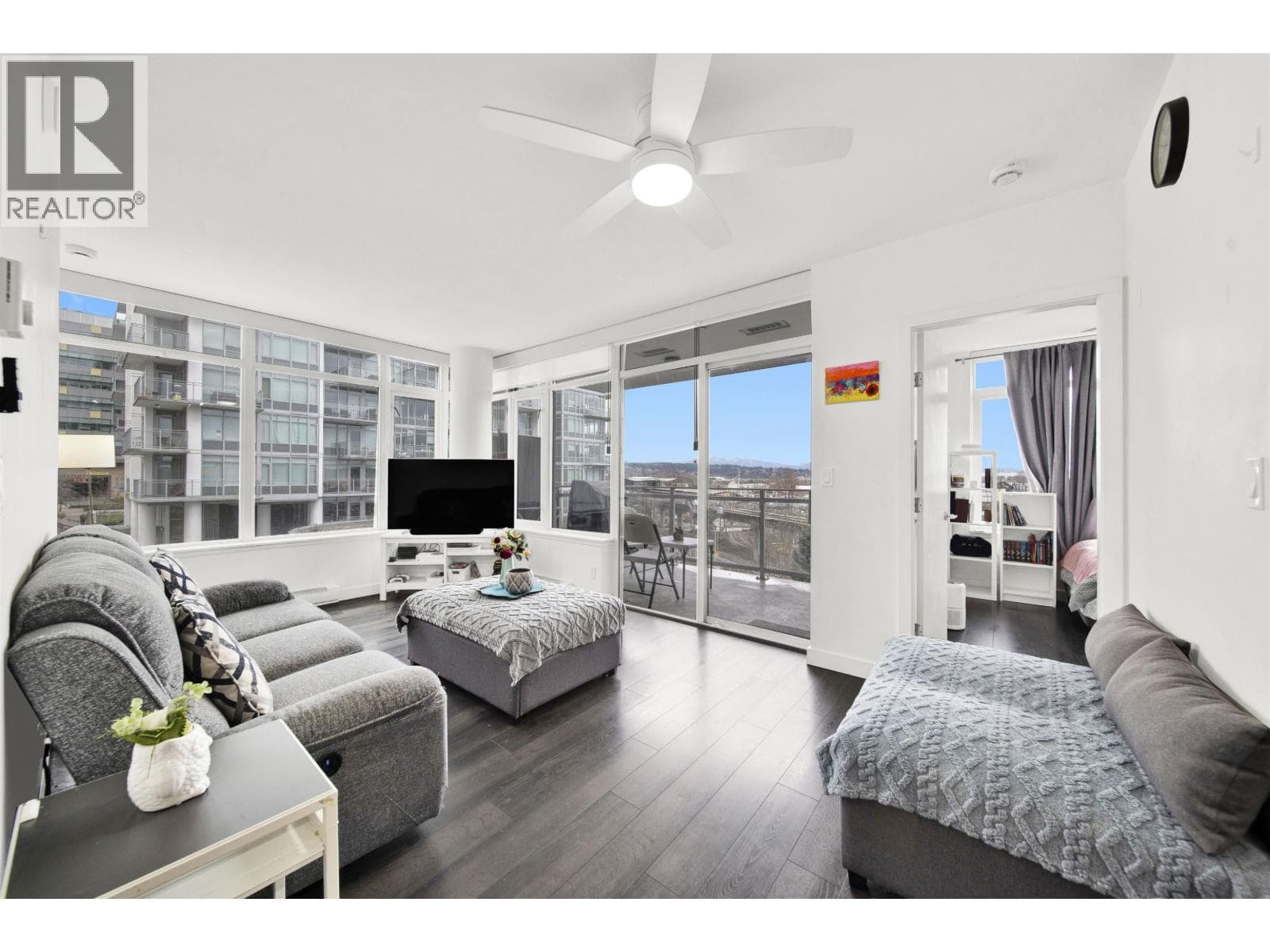 307 200 NELSON'S CRESCENT