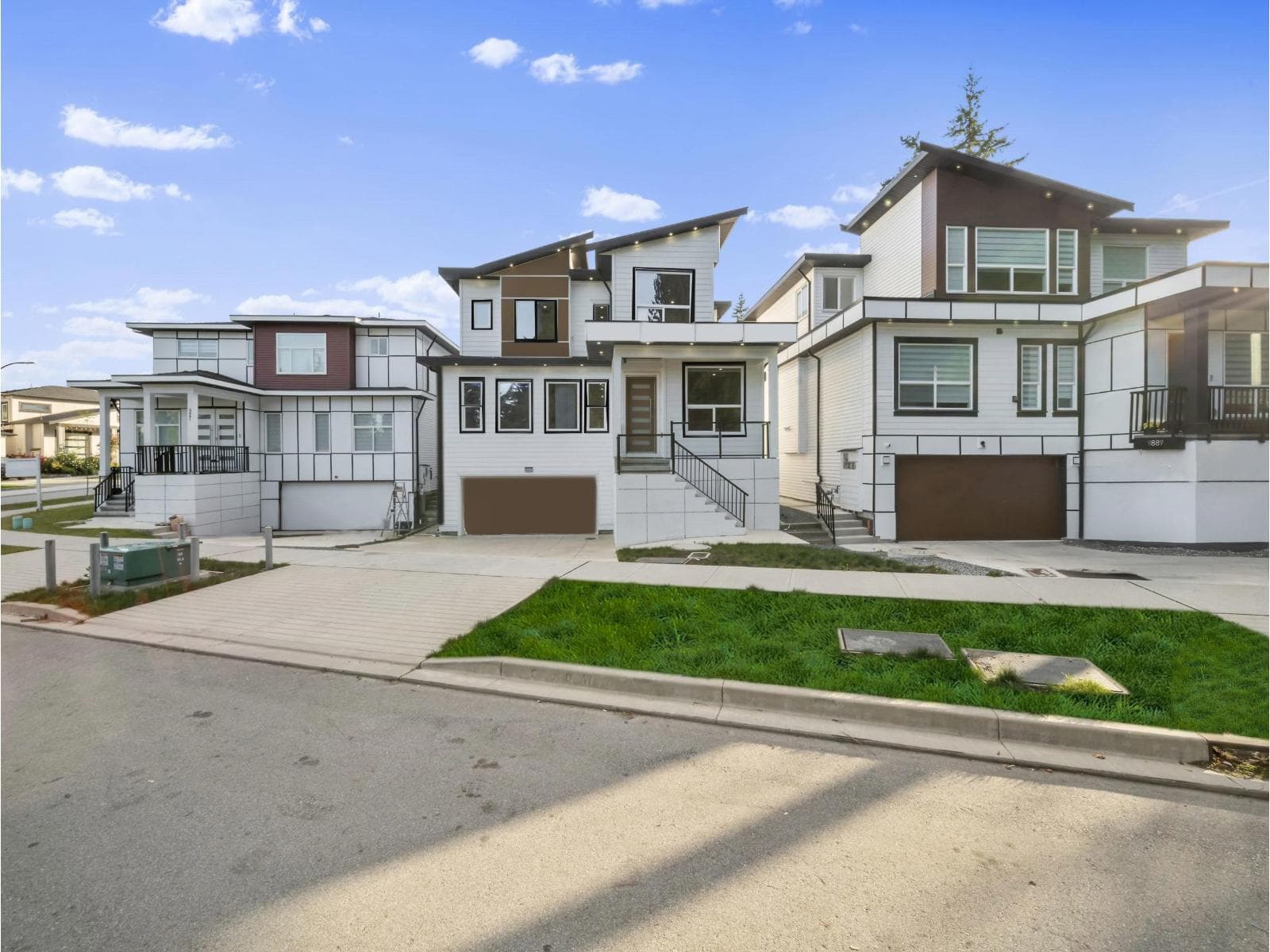 9885 HUCKLEBERRY DRIVE