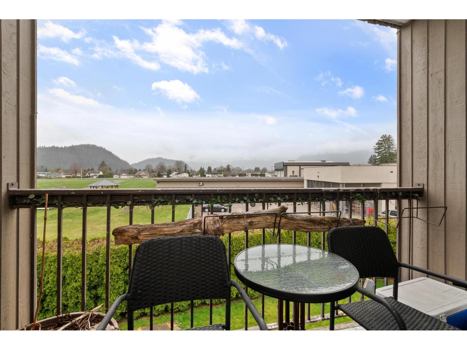 342 1783 AGASSIZ-ROSEDALE NO 9 HIGHWAY, Agassiz