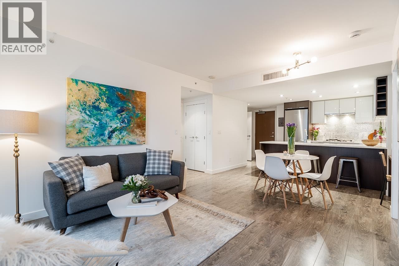 1106 110 SWITCHMEN STREET